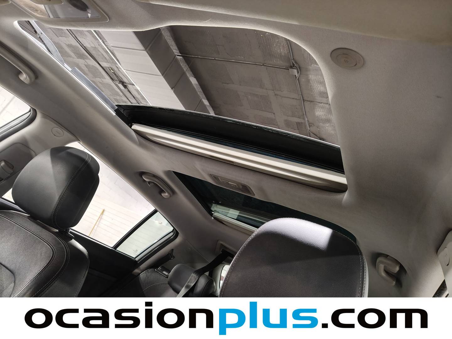 Extras y acabados del KIA Sportage KIA Sportage 1.7 CRDI VGT x-Tech Eco-Dynam 4x2 (115 CV)
