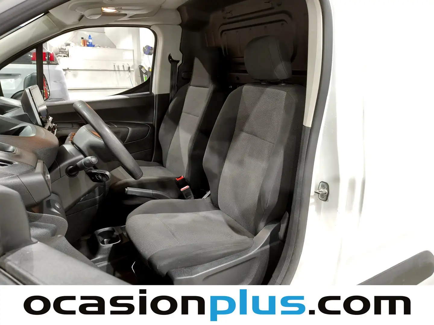 Foto Peugeot Partner Peugeot Partner BlueHDi 100 S&S Pro Standard 600kg (98 CV)