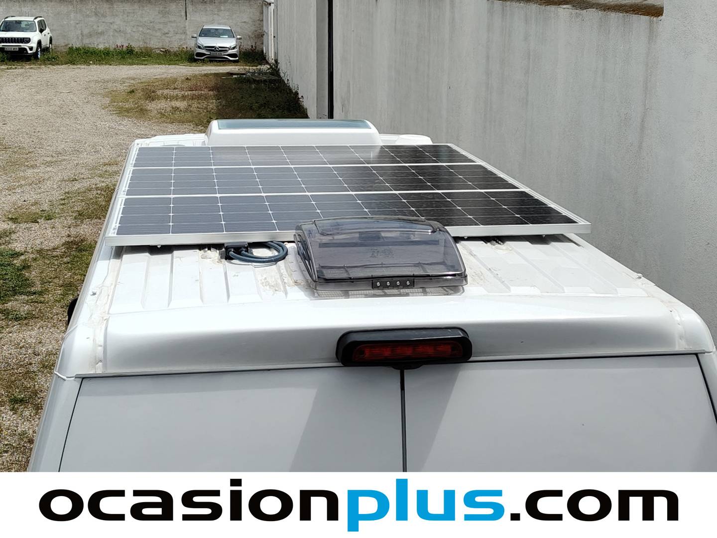 Extras del Fiat Ducato Fiat Ducato Furgón 35 Larg Sup Alto 2.3 Mjet (148CV) CAMPERIZADA