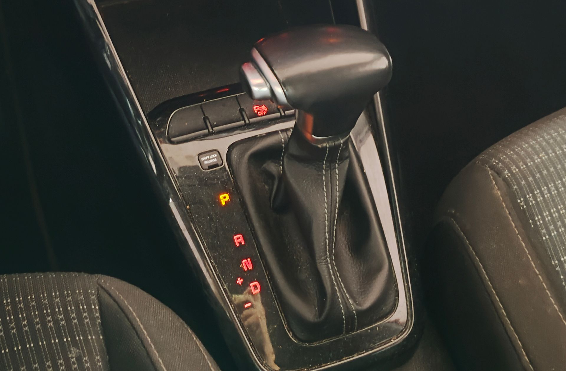 Kia Stonic 1.0 T-GDi Drive DCT - foto 5