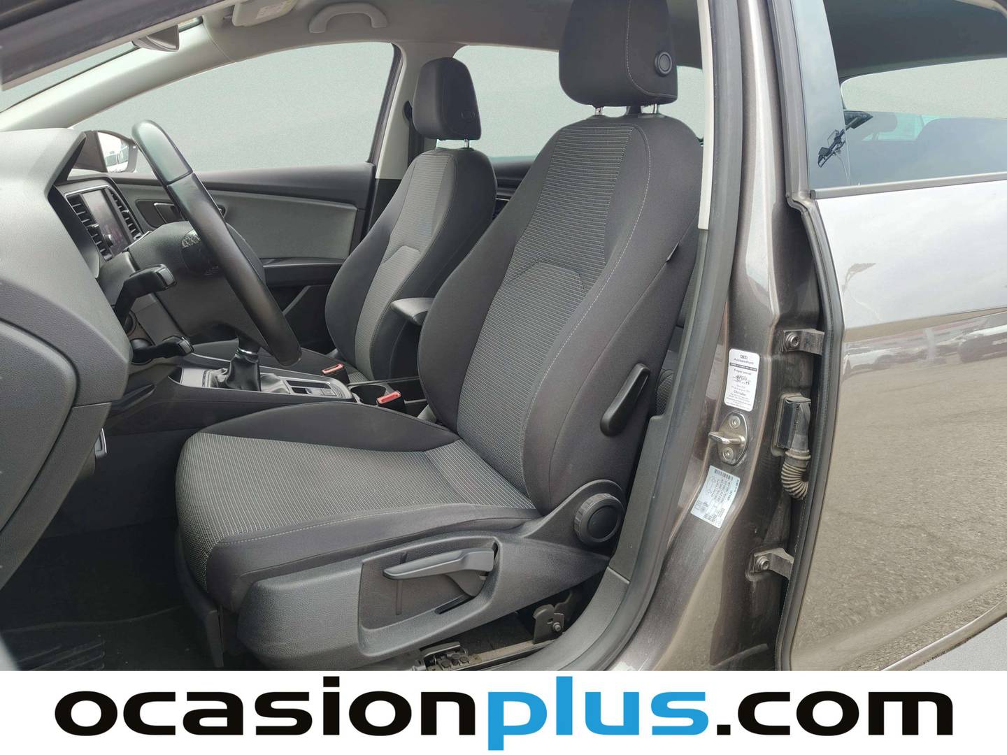 Foto asientos delanteros Seat León Seat León ST 1.6 TDI S&S Style Plus (115 CV)