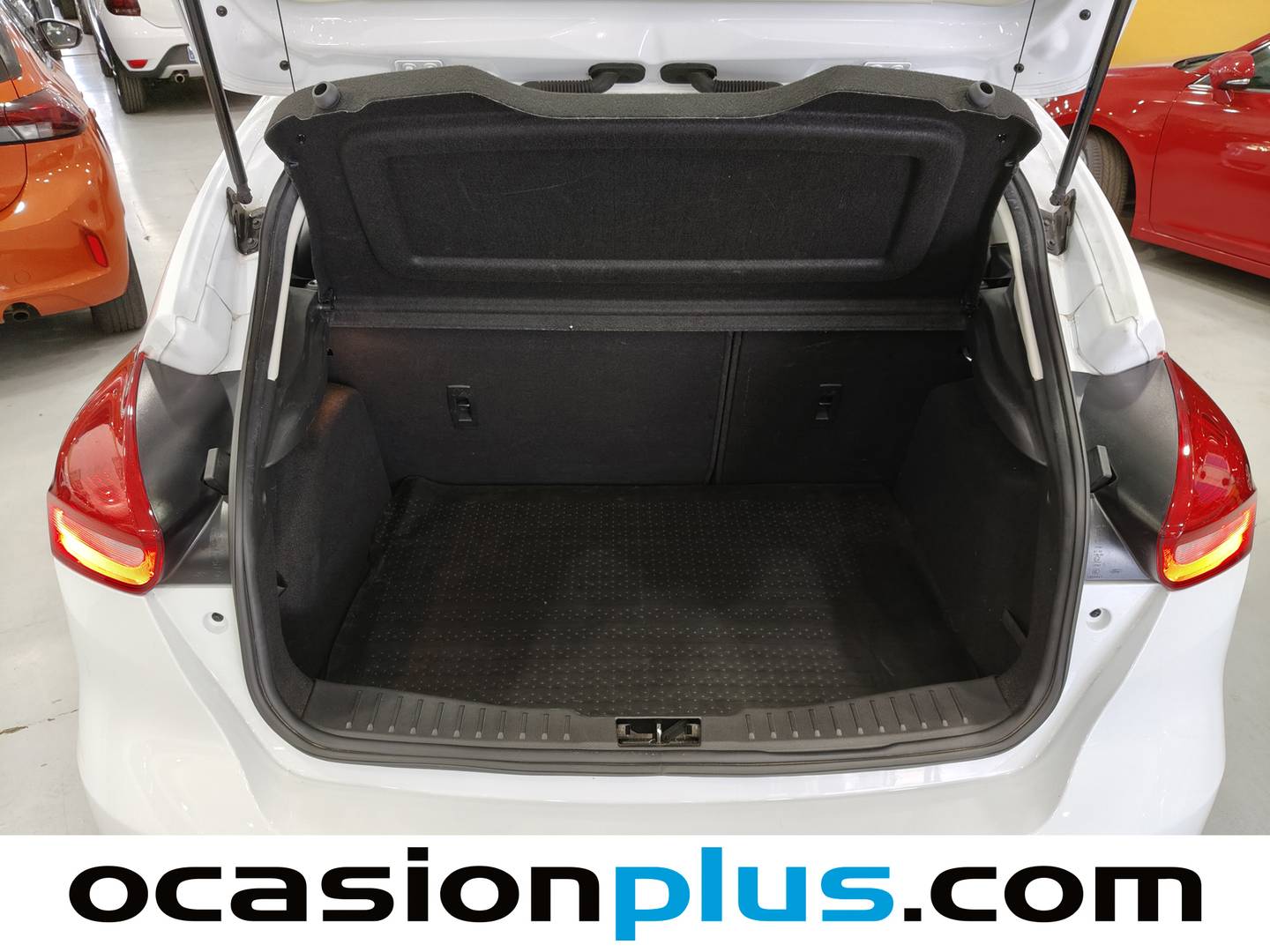 Foto asientos delanteros Ford Focus Ford Focus 1.0 Ecoboost Business (125 CV)