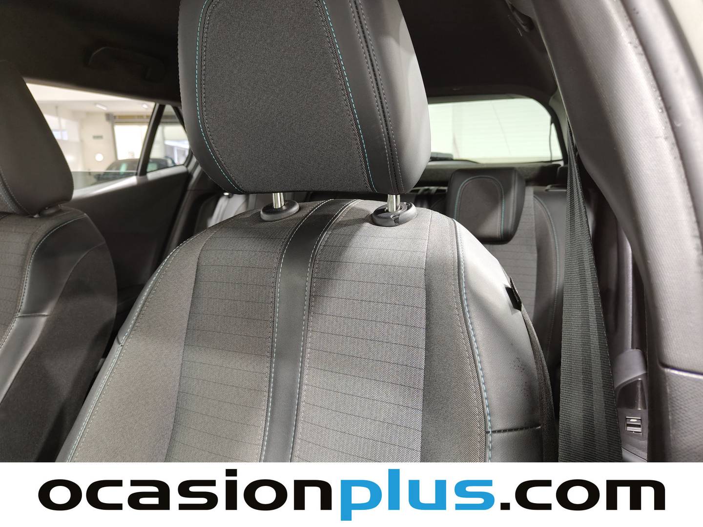 Foto Peugeot 2008 Peugeot 2008 PureTech 130 S&S Allure Pack (130 CV)