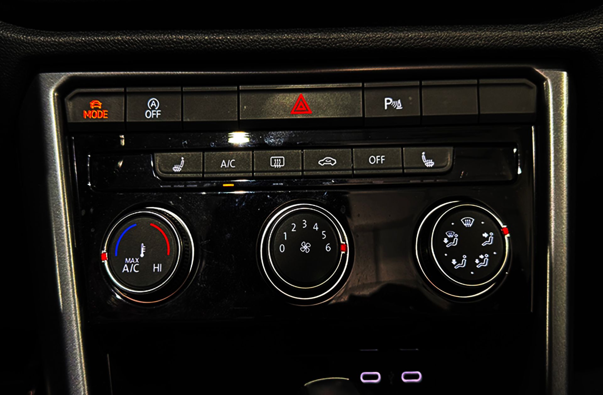 Volkswagen T-Roc Cabrio R-Line 1.5 TSI - foto 33