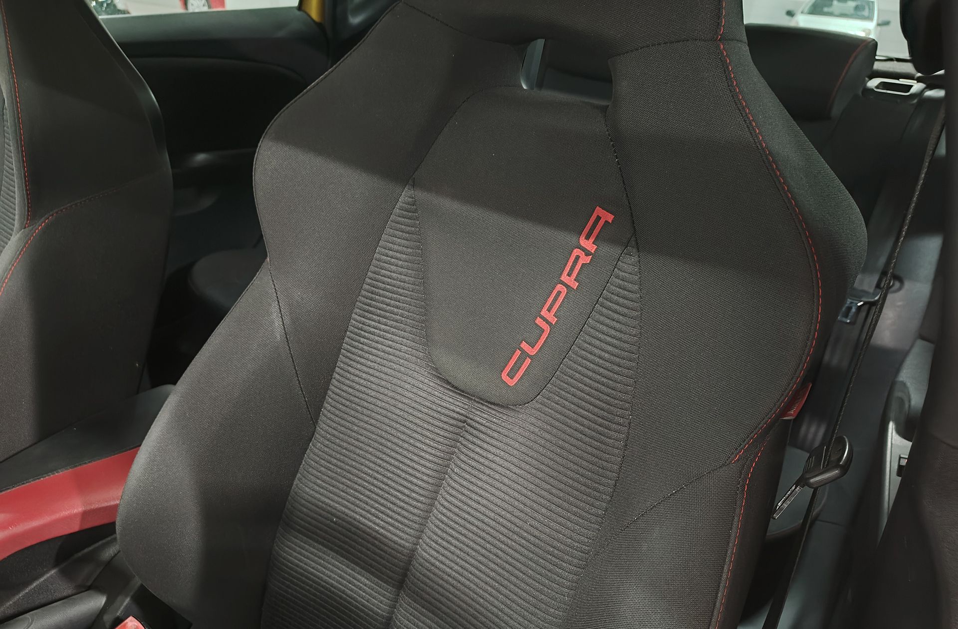 SEAT León 2.0 TFSI Cupra - foto 8