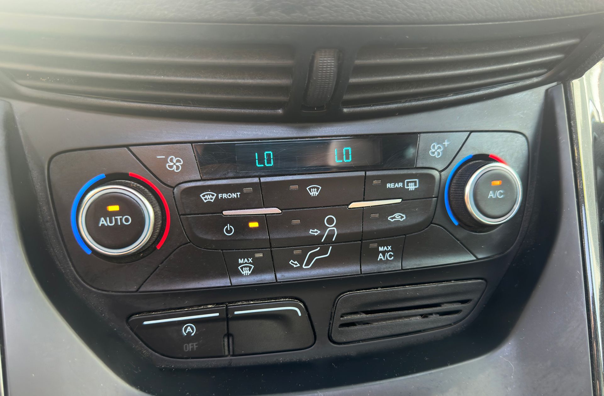 Ford Kuga 1.5 EcoBoost Titanium 4x2 - foto 29