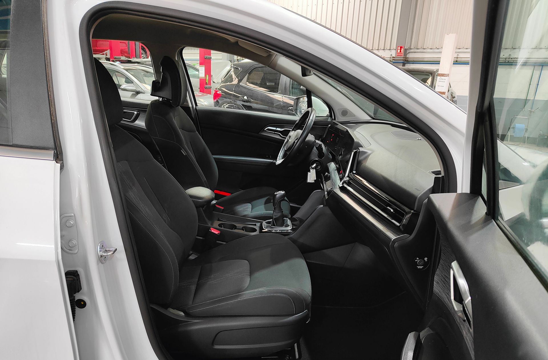 Kia Sportage 1.6 T-GDi MHEV Drive 4x2 - foto 19