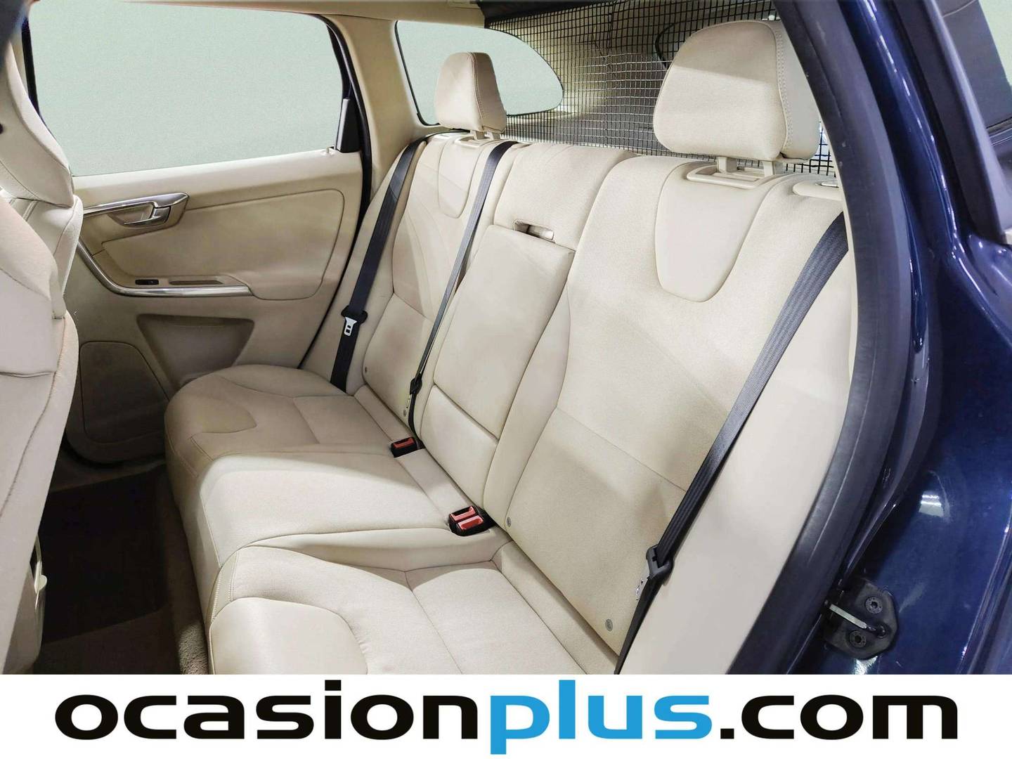 Foto asientos traseros Volvo XC60 Volvo XC60 D4 Momentum AWD Auto (163 CV)