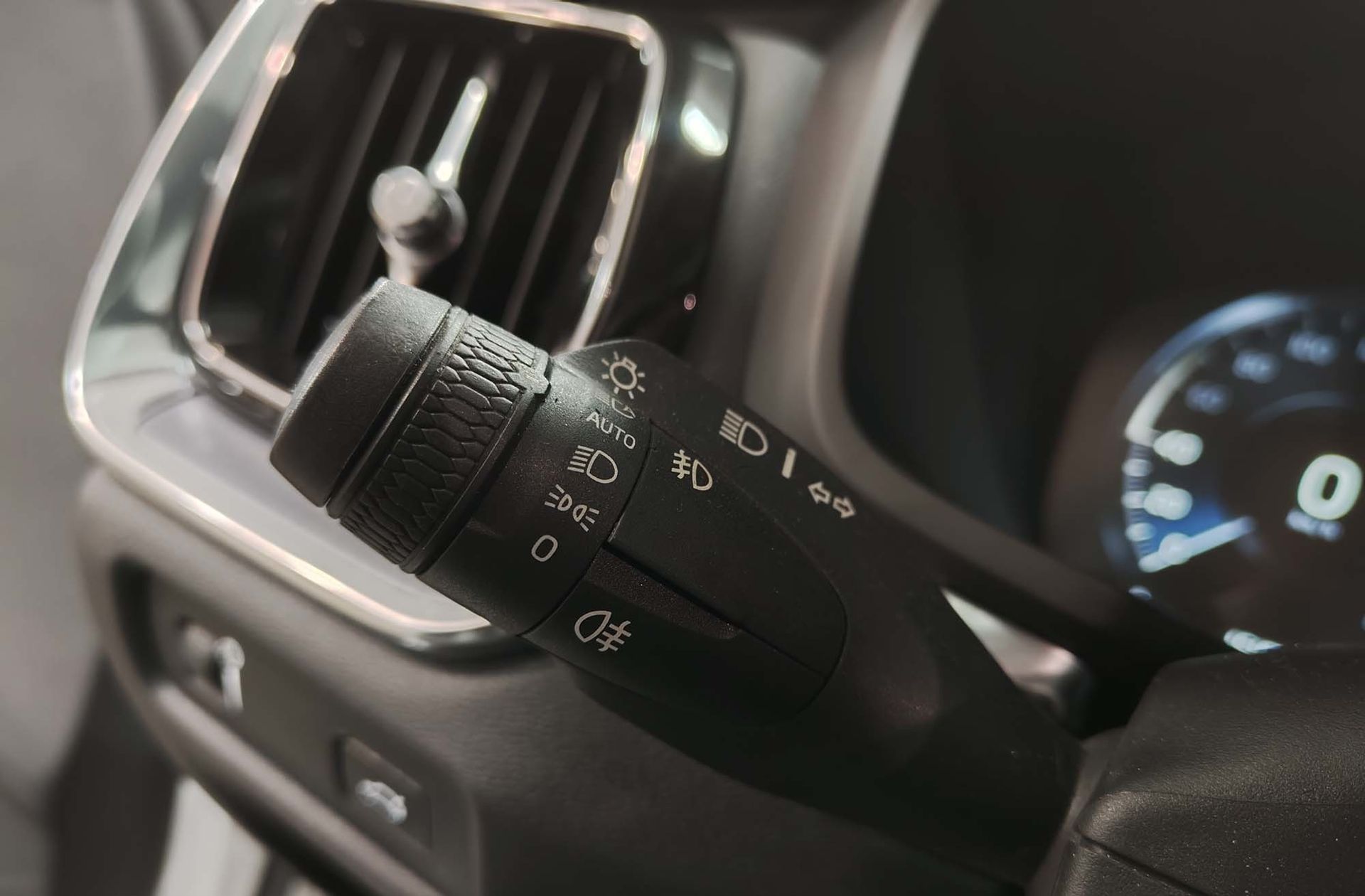 Volvo V60 D4 AWD - foto 28