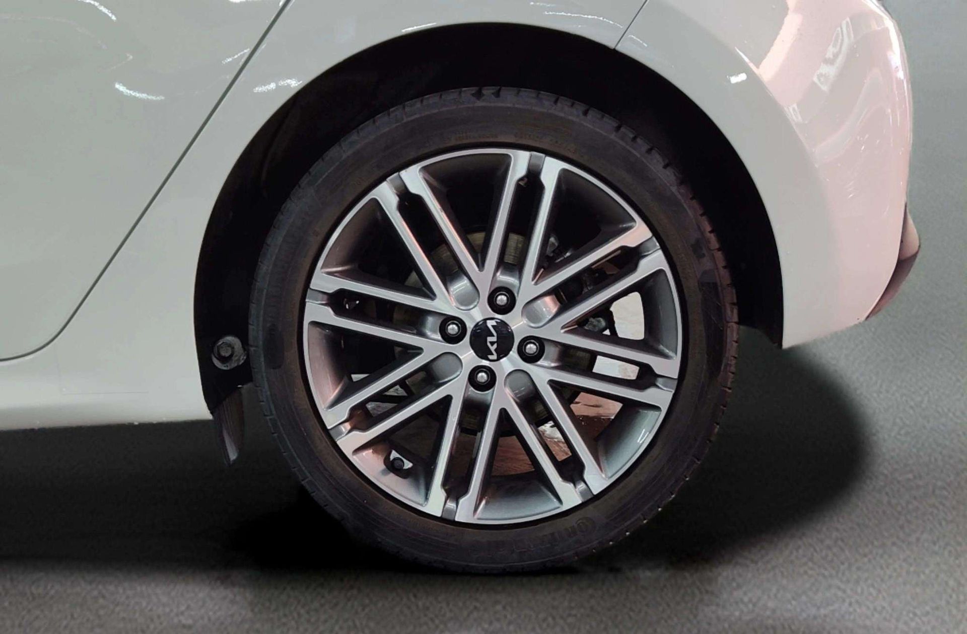Kia Rio 1.0 T-GDi MHEV iMT Drive Pack Sport - foto 38