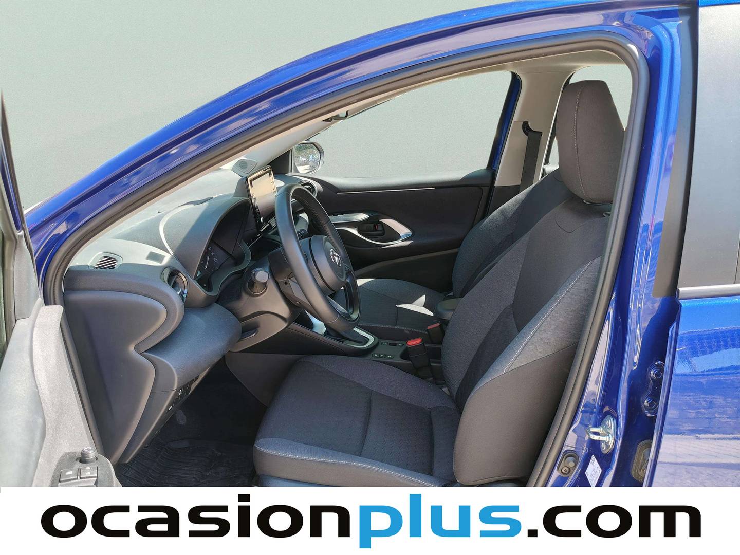 Foto asientos delanteros Toyota Yaris Toyota Yaris 120H Active Tech (116 CV)
