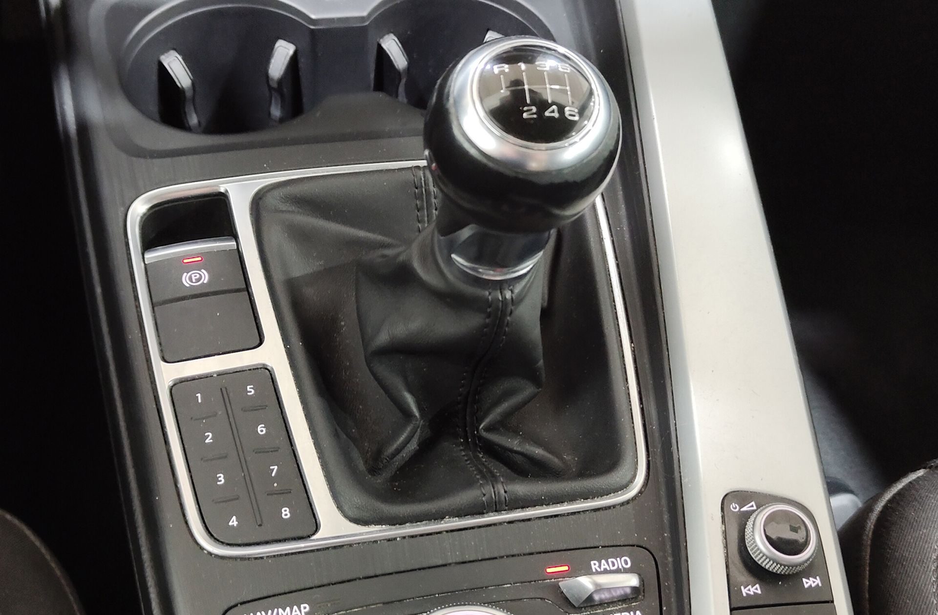 Audi A4 2.0 TDI - foto 5