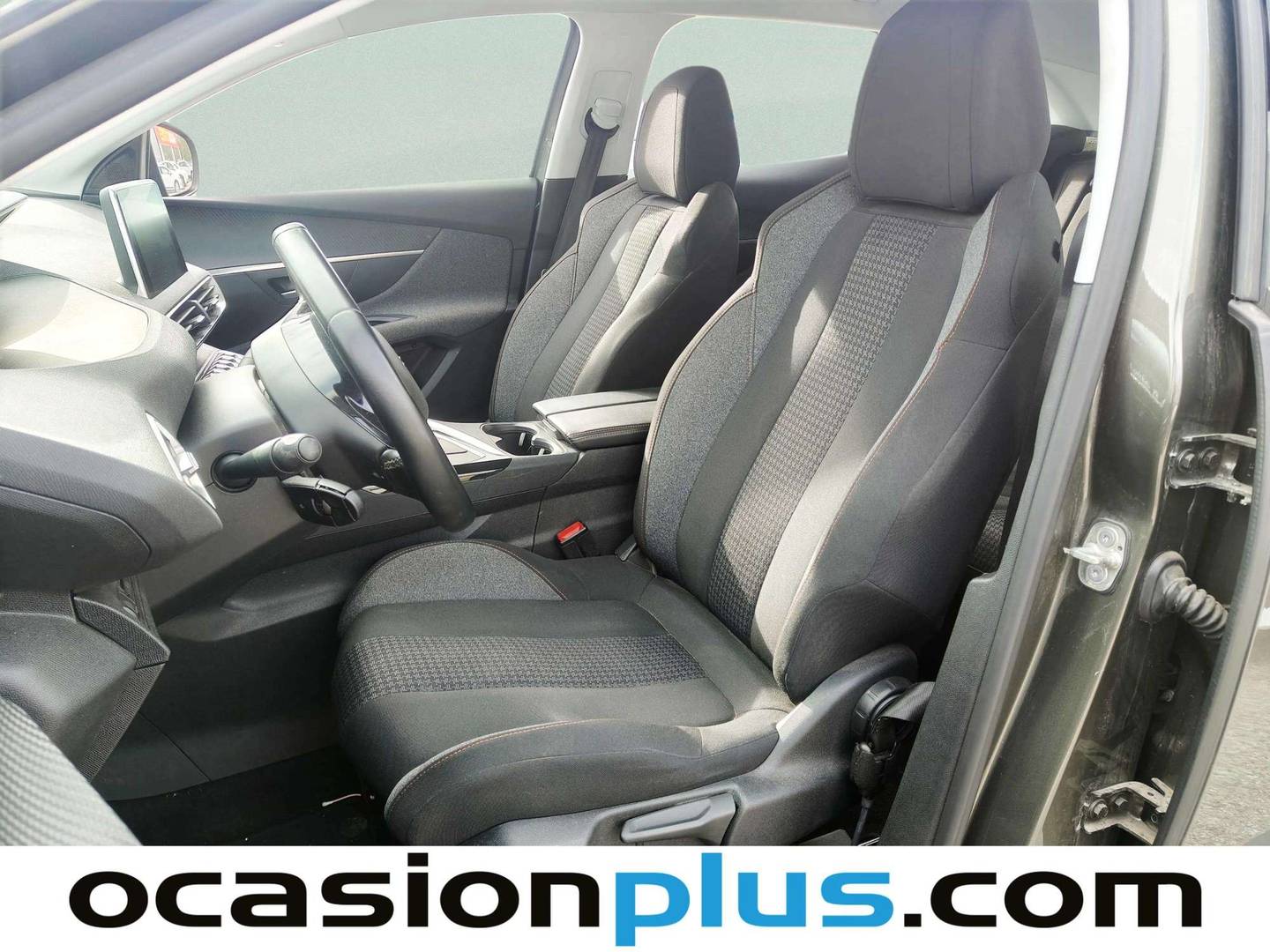 Foto asientos delanteros Peugeot 3008 Peugeot 3008 BlueHDI 130 S&S Active (130 CV)