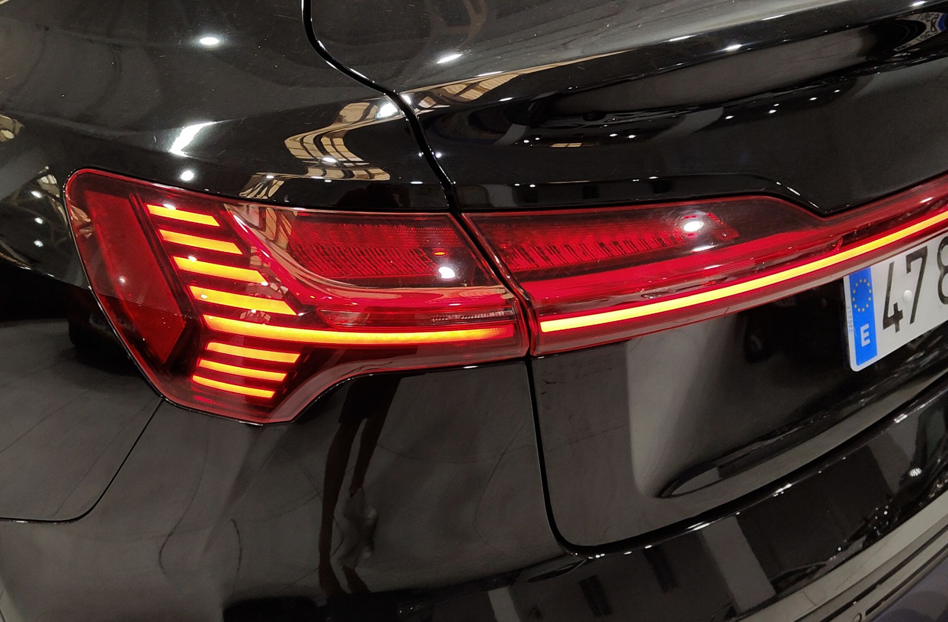 Audi e-tron Advanced e-tron 50 quattro - foto 19