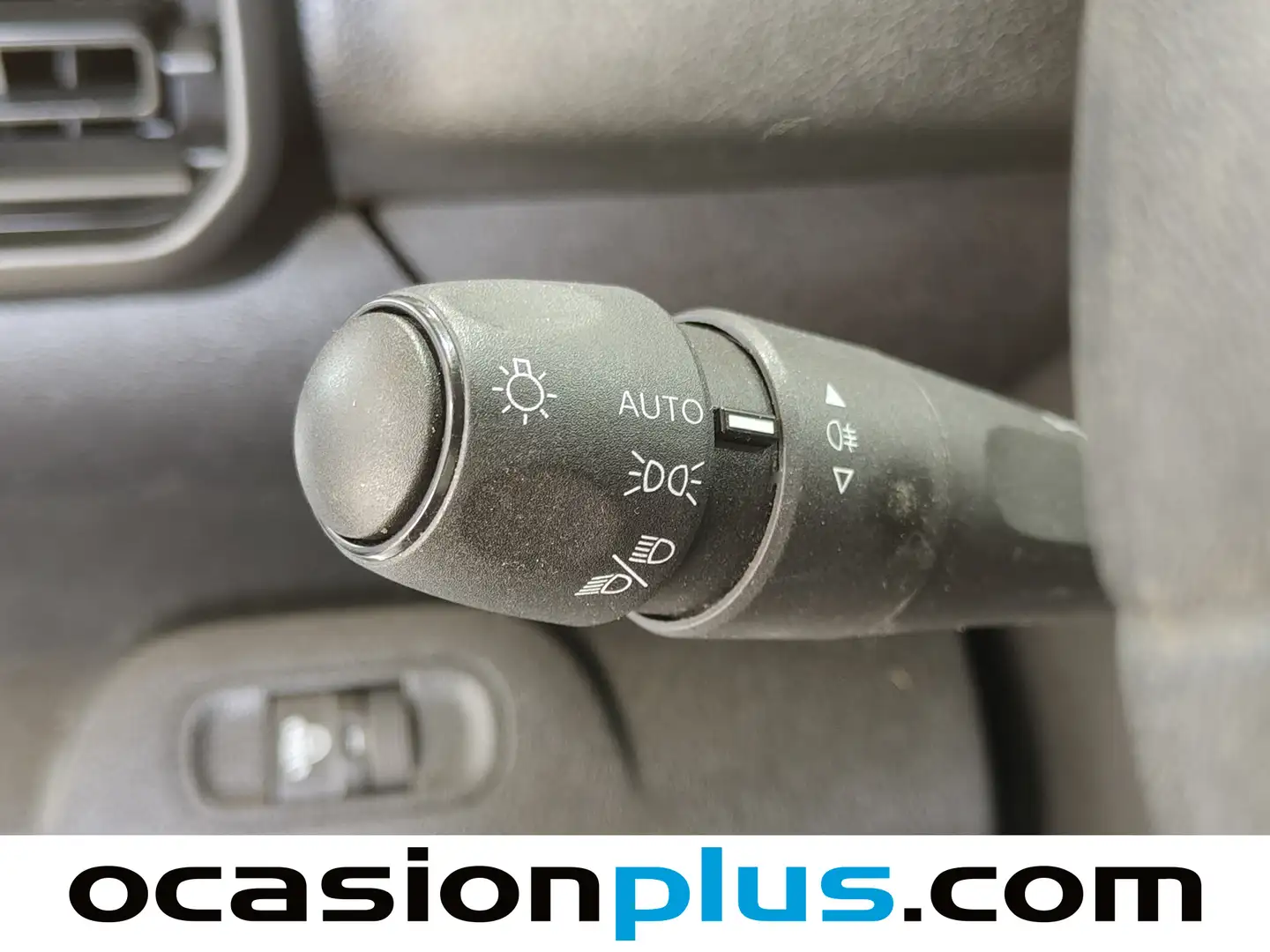 Foto Peugeot Partner Peugeot Partner Furgon BlueHDi 100 S&S Pro Standard 600kg (98 CV)