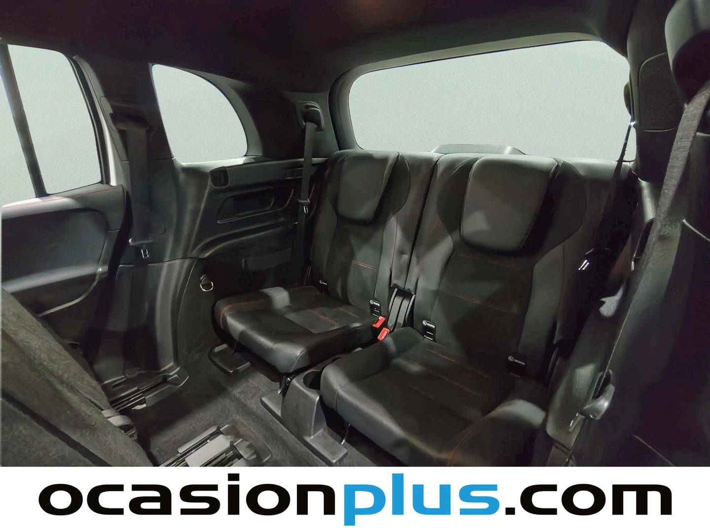 Foto Mercedes GLB Mercedes-Benz GLB 200 d (150 CV) Pack AMG 7 Plazas