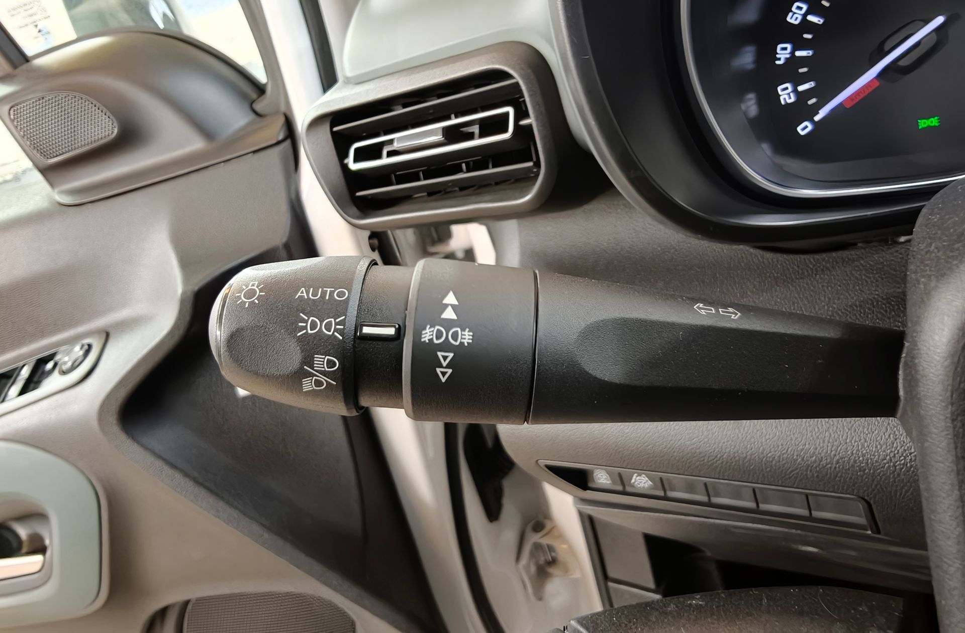 Citroën Berlingo BlueHDi 100 Talla M Shine Pack XTR - foto 28