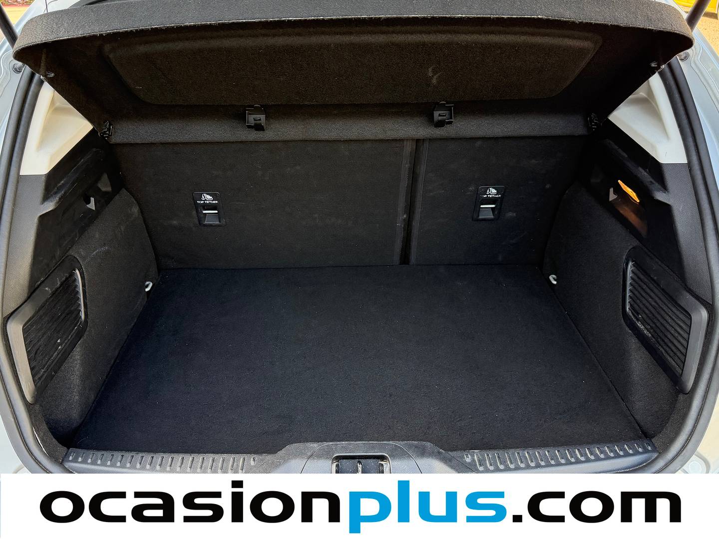 Fotos maletero Ford Focus Ford Focus 1.0 Ecoboost MHEV Active Auto (155 CV)