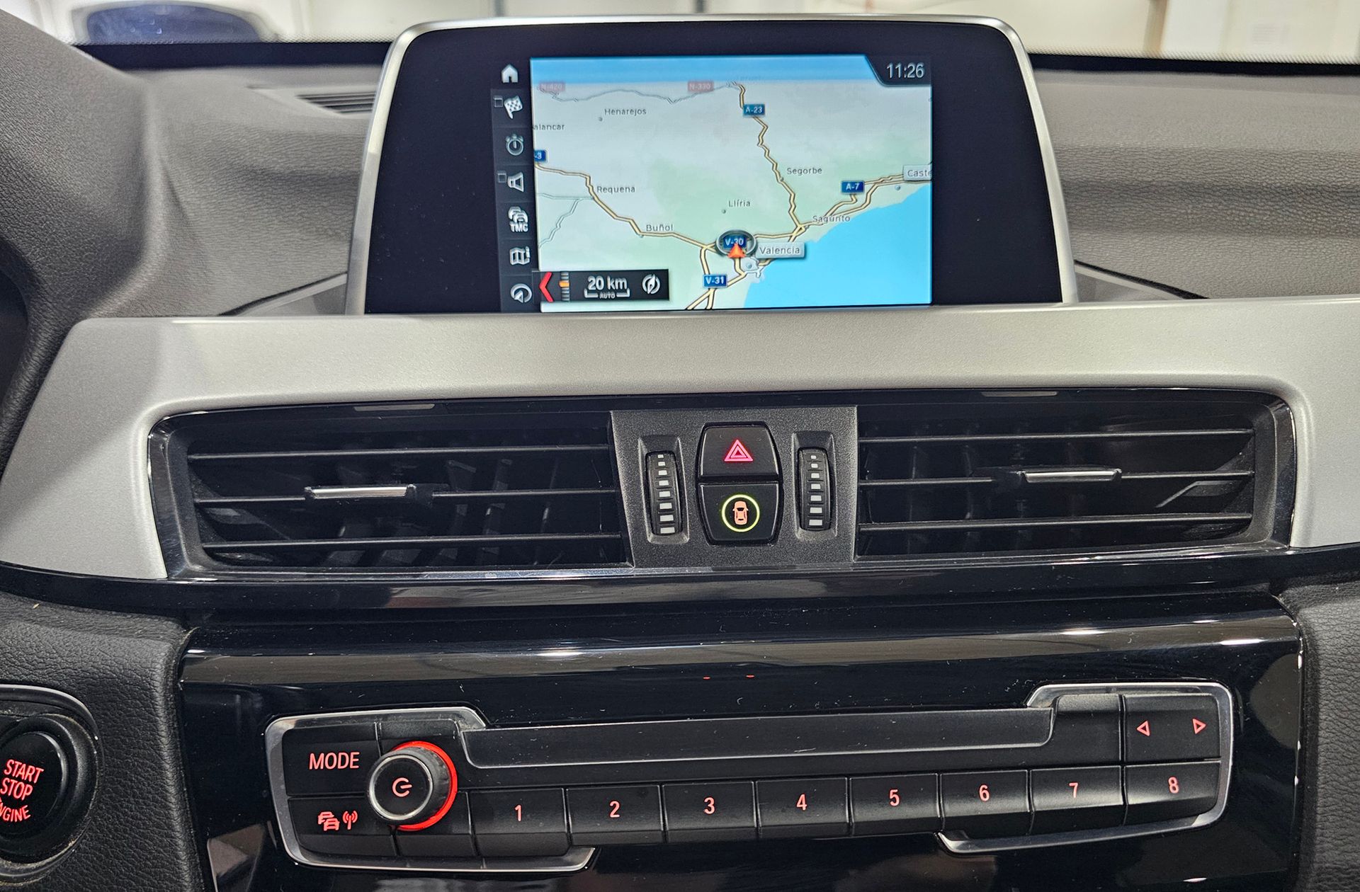 BMW X1 sDrive18d - foto 8