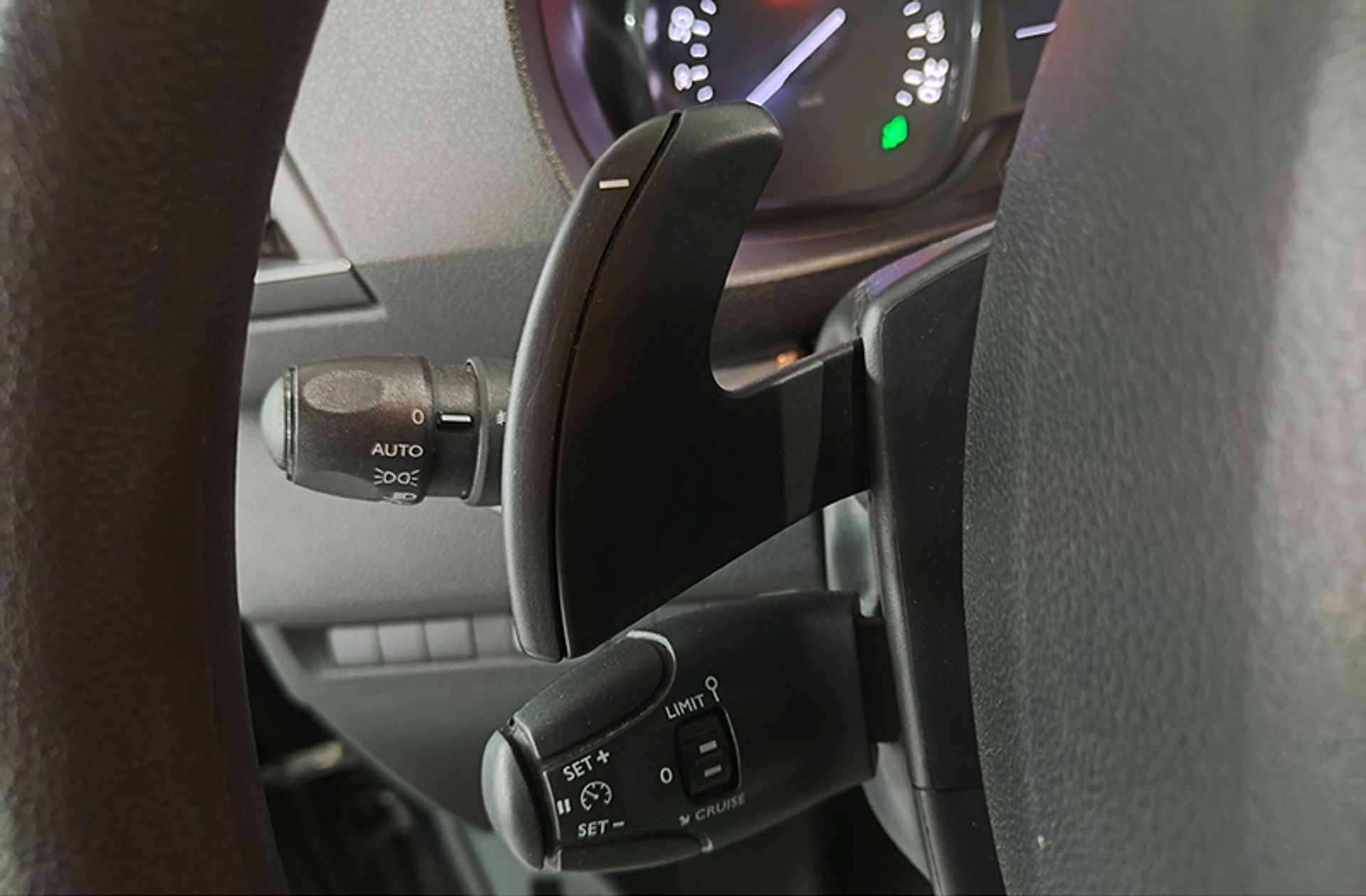 Citroën SpaceTourer BlueHDi 180 Feel Talla M EAT6 8 plazas - foto 20