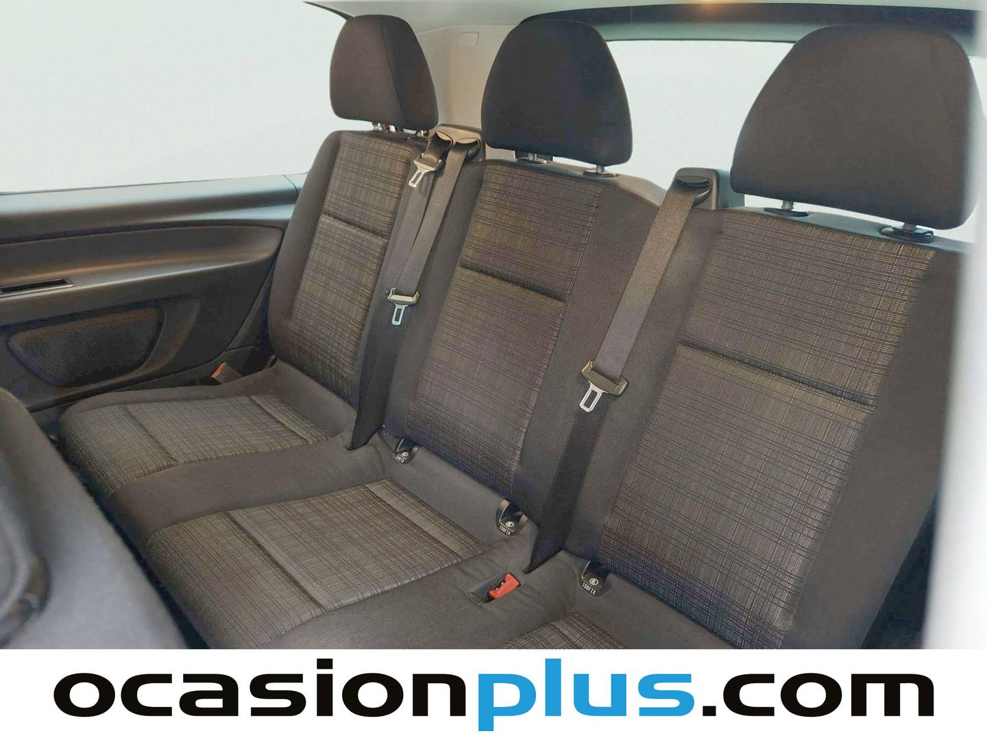 Fotos maletero Mercedes Vito Mercedes Vito 114 CDI Tourer Pro Larga (136 CV) 9 Plazas