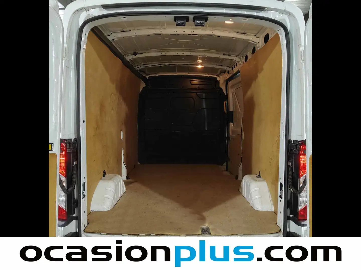 Foto Ford Transit Ford Transit Furgon 350 L3H2 Ambiente (130 CV)