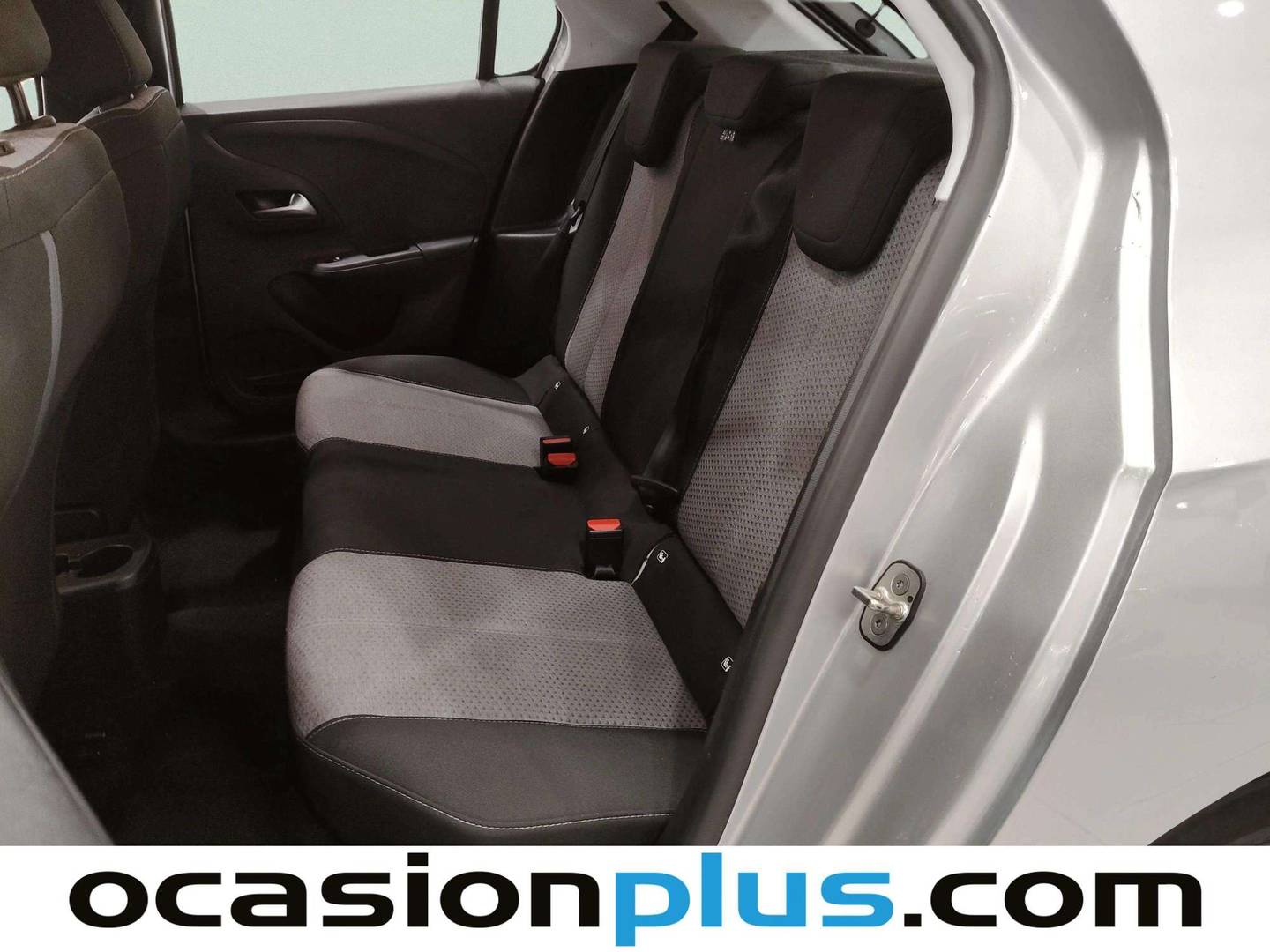 Foto asientos traseros Opel Corsa Opel Corsa 1.2 XEL Edition (75 CV)