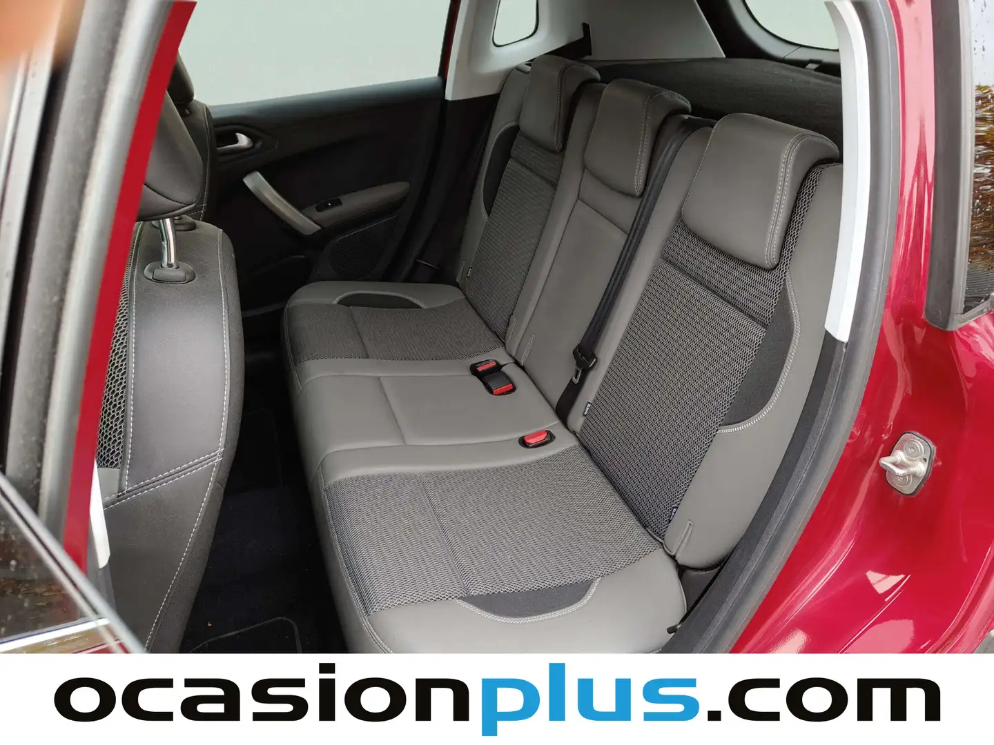 Foto Peugeot 2008 Peugeot 2008 BlueHDi 120 S&S Allure (120 CV)