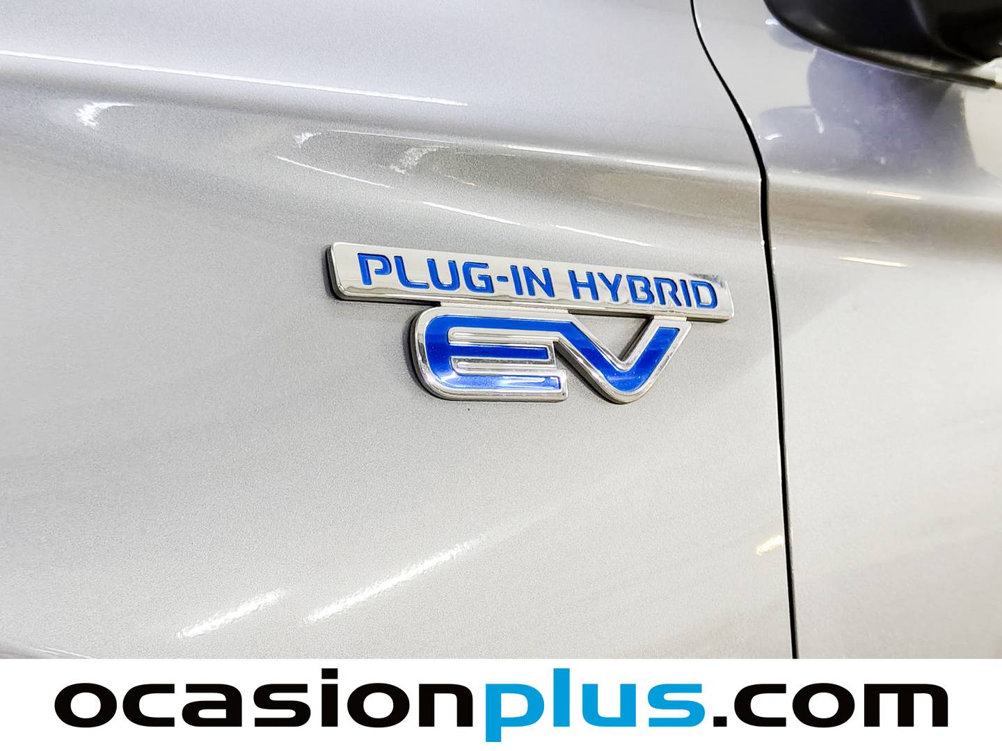 Extras y acabados del Mitsubishi Outlander Mitsubishi Outlander 2.0 PHEV Kaiteki 4WD Auto (203 CV)