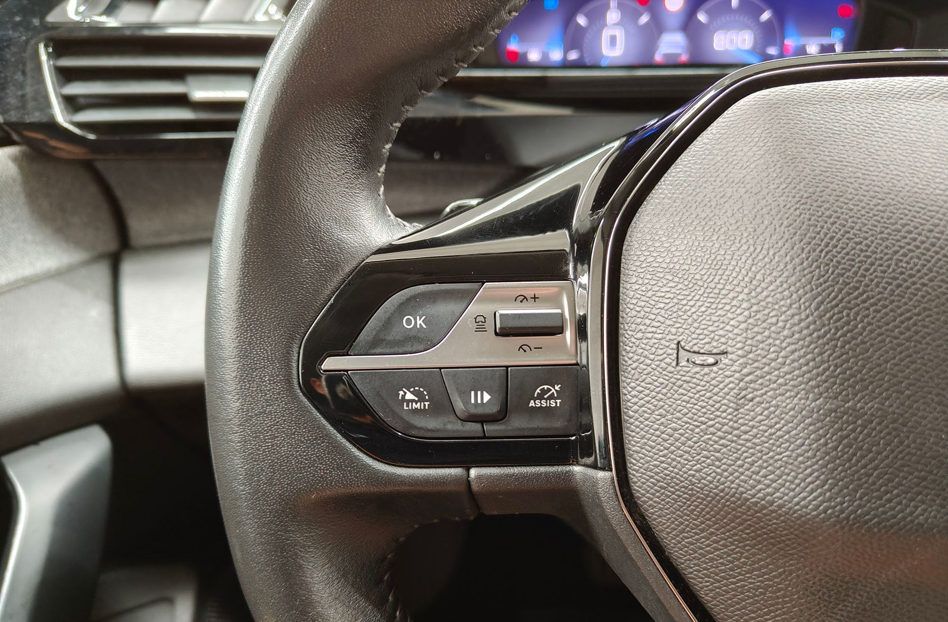 Peugeot 308 BlueHDi 130 Allure EAT8 - foto 30