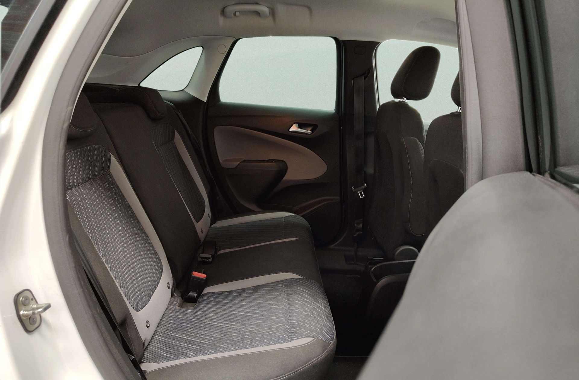 Opel Crossland 1.2 Design Line 120 Aniversario - foto 14