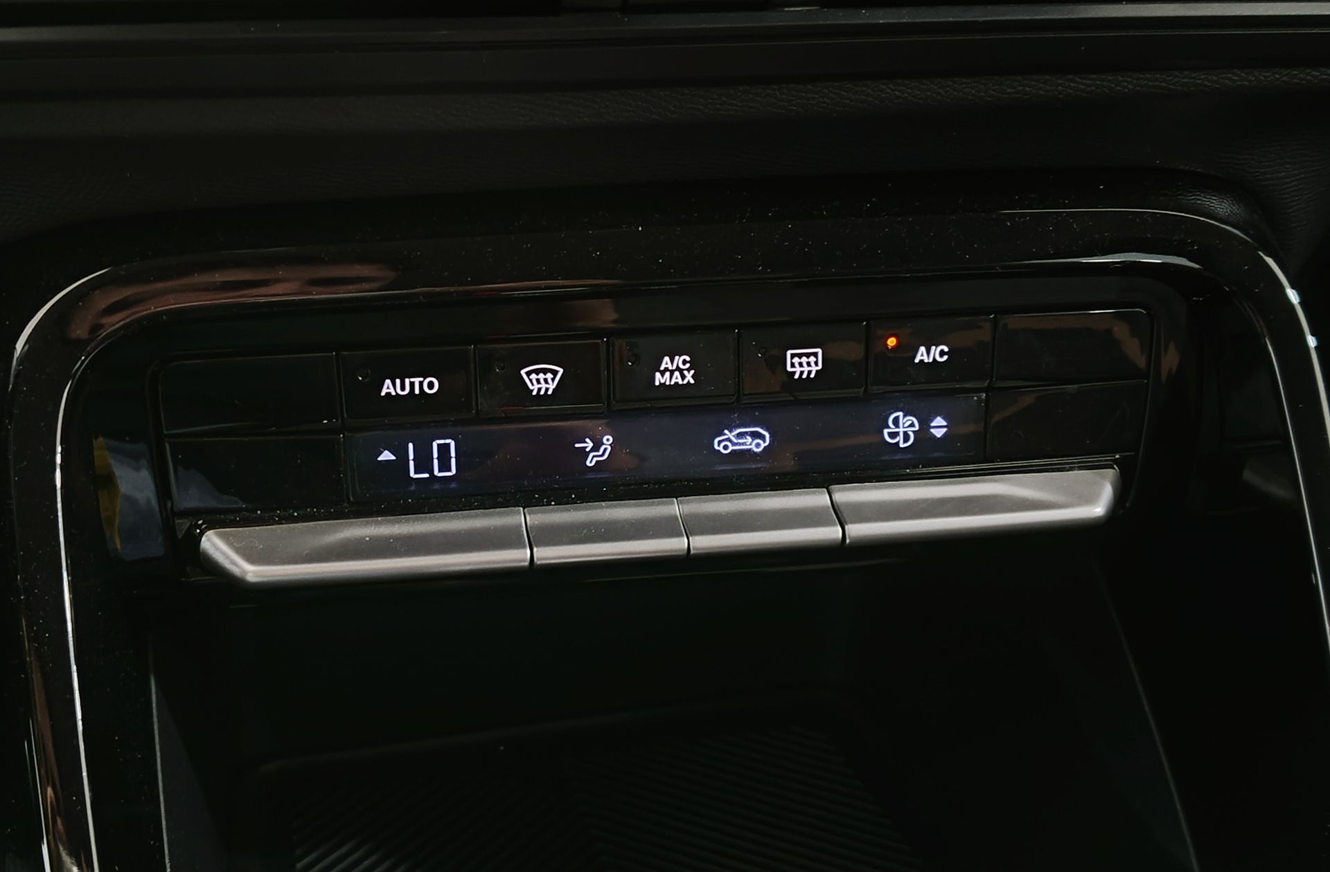 Citroën C3 Aircross Hybrid 145 Plus e-DCS6 - foto 27