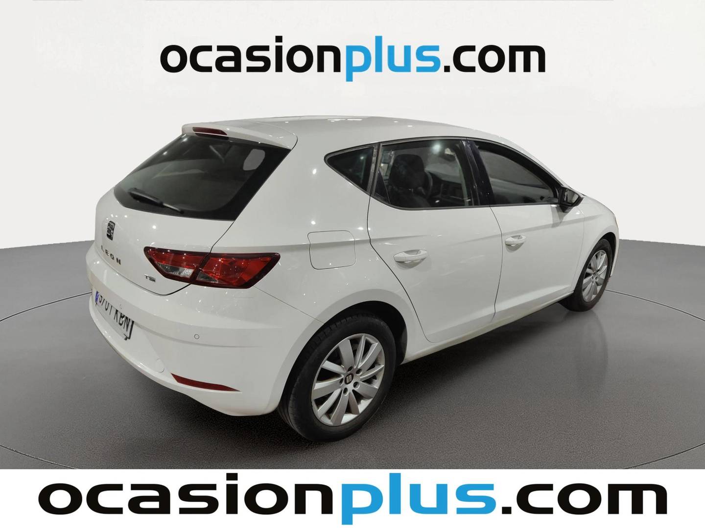 Foto trasera Seat León Seat León 1.2 TSI S&S Reference Plus (110 CV) derecha
