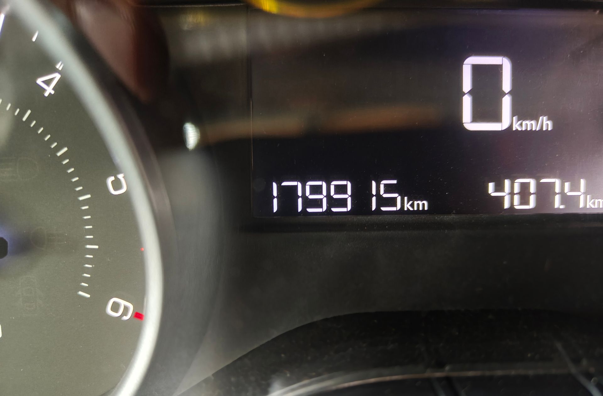Peugeot 2008 BlueHDi 100 Style - foto 8