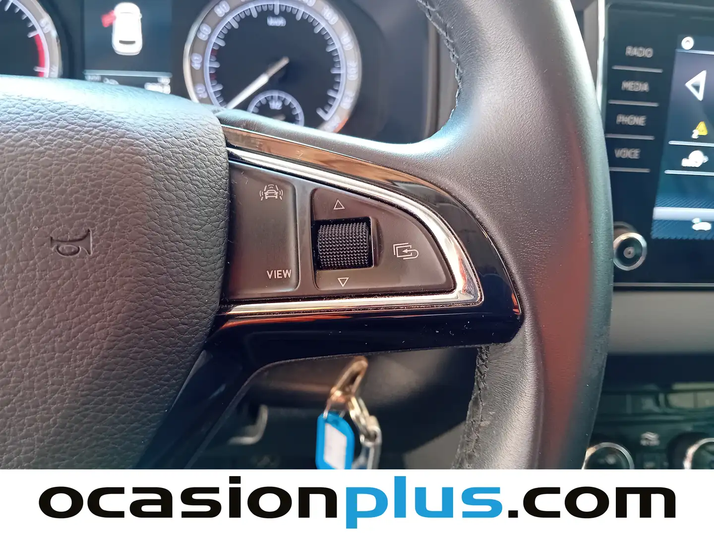 Foto Skoda Karoq Skoda Karoq 1.0 TSI Like (115 CV)