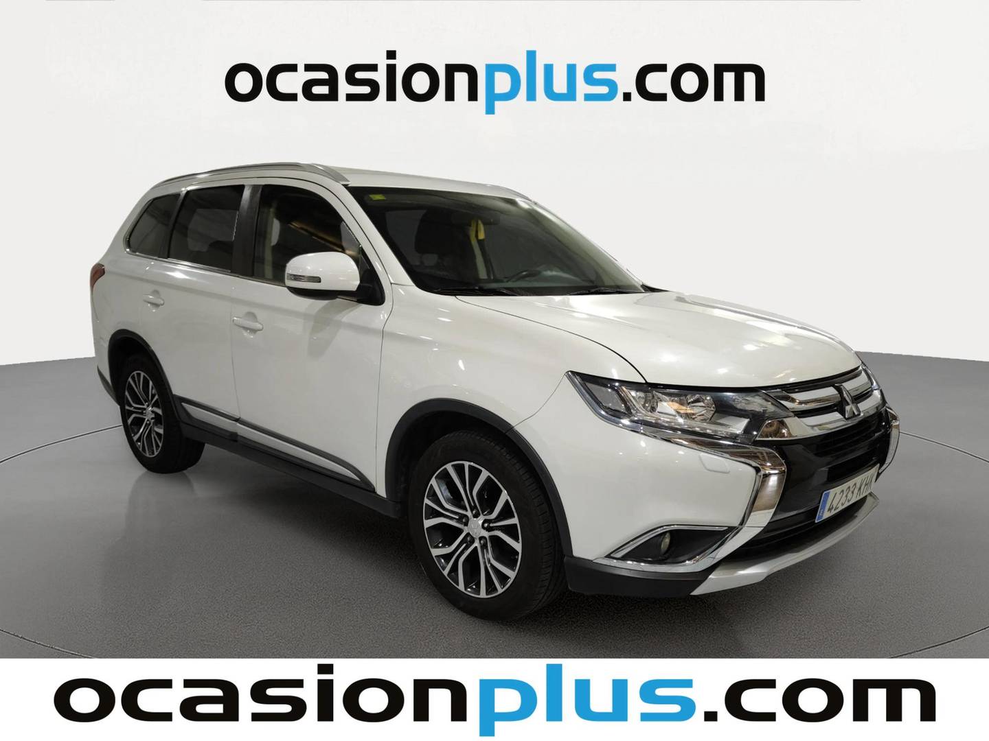 Foto delantera Mitsubishi Outlander Mitsubishi Outlander 220 DI-D Motion 4WD (150 CV) 7 Plazas derecha