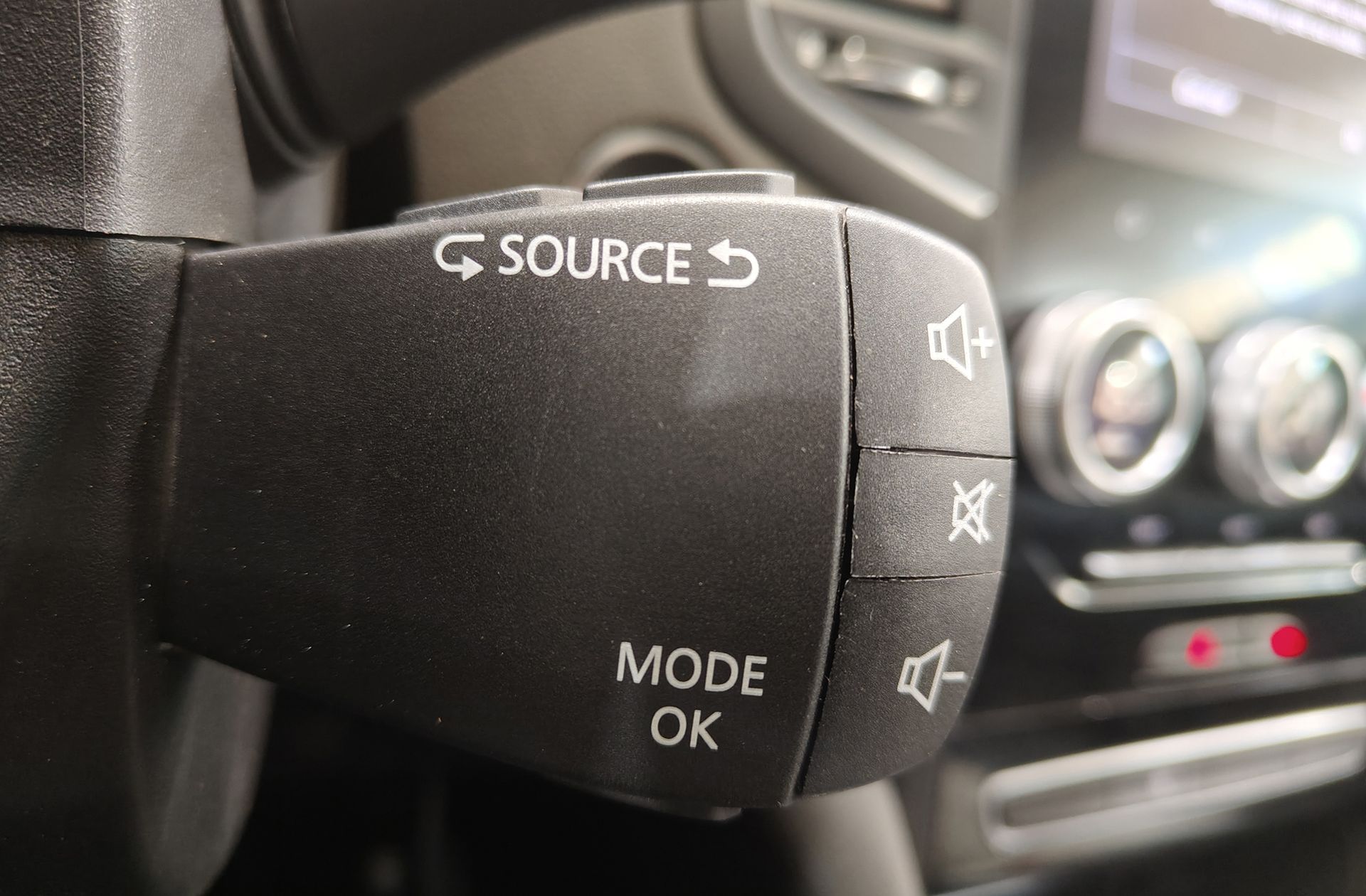 Renault Mégane Intens TCe GPF - foto 24