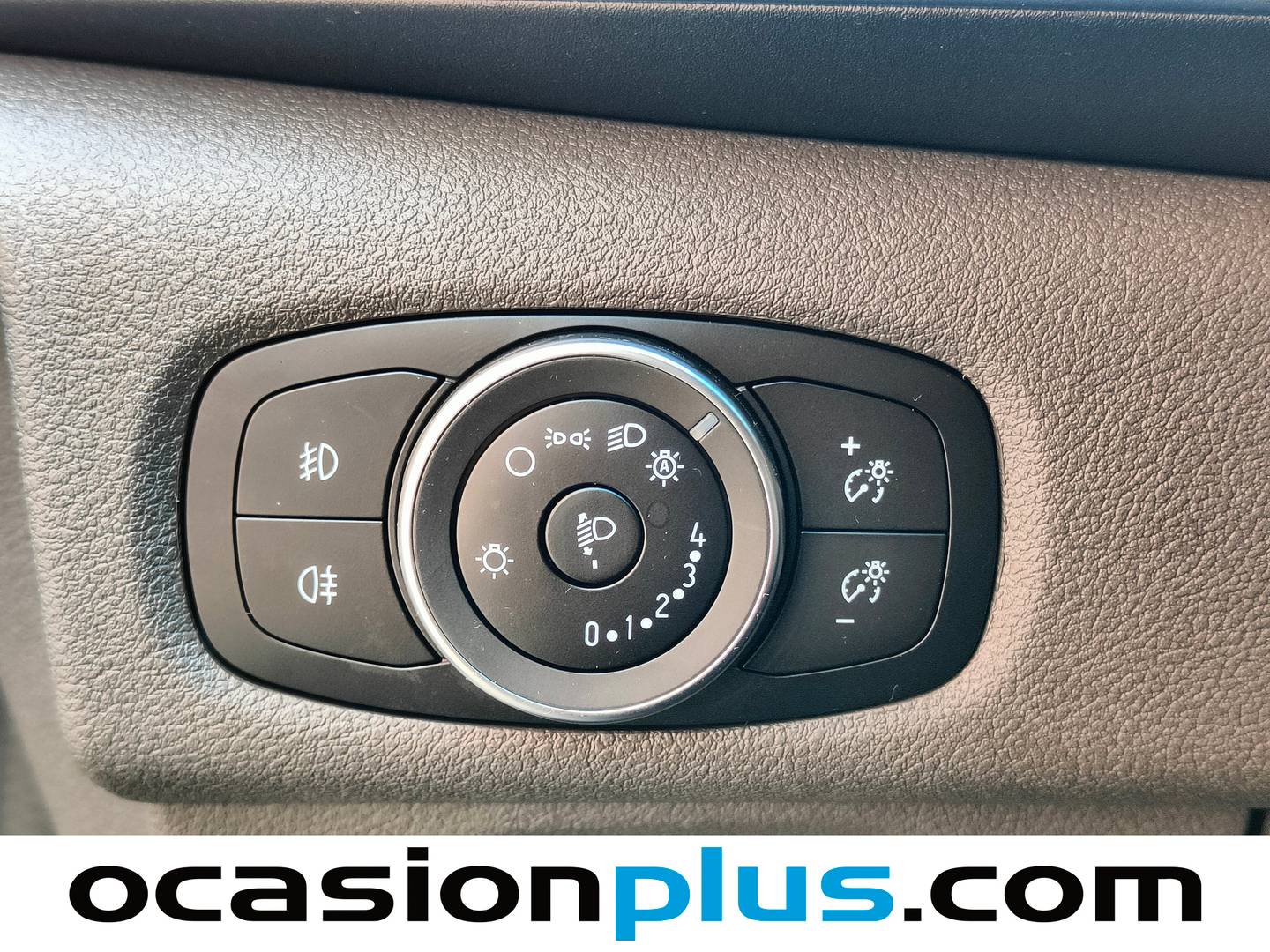 Foto Ford Tourneo Custom FORD Tourneo Custom 2.0 EcoBlue L2 Active Auto (170 CV) 8 Plazas