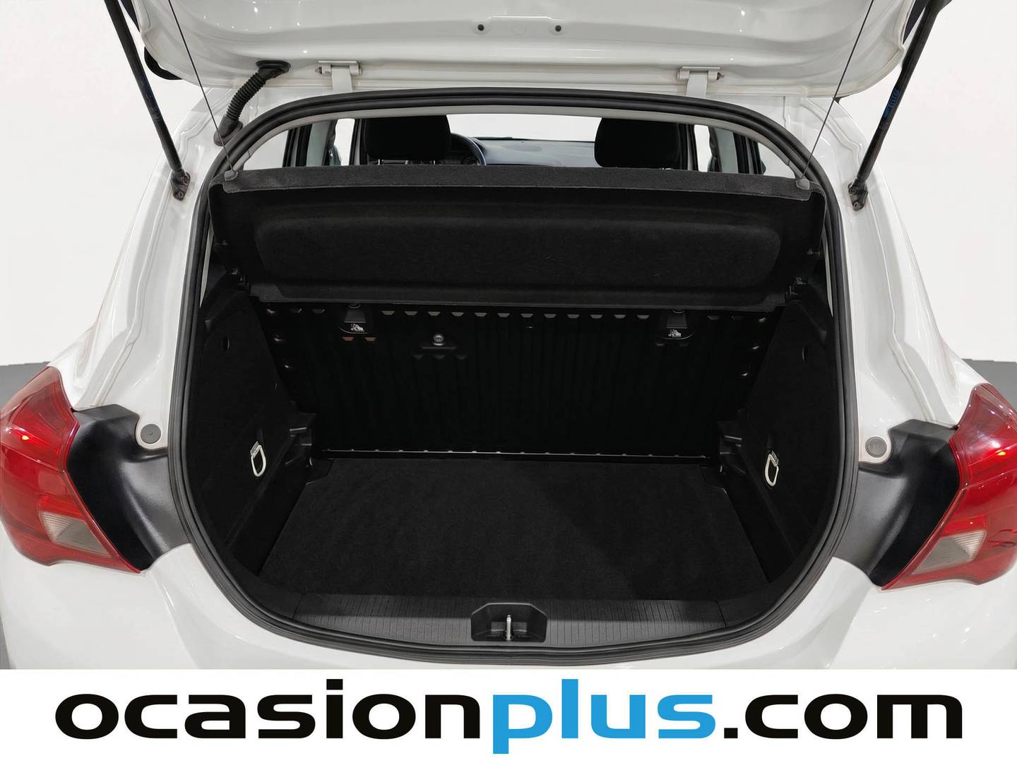 Fotos maletero Opel Corsa Opel Corsa 1.4 Expression (90 CV)