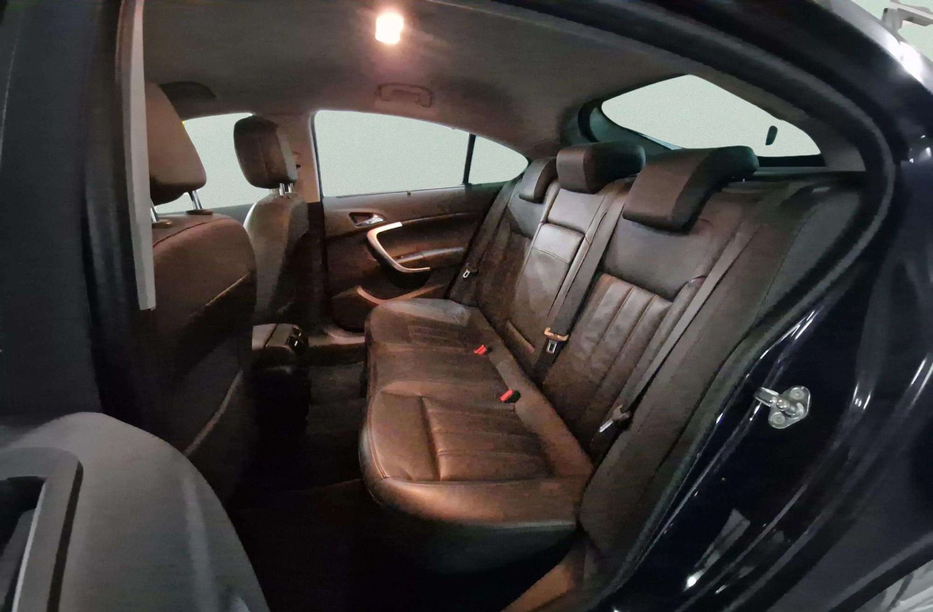 Opel Insignia 2.0 CDTI Cosmo - foto 11