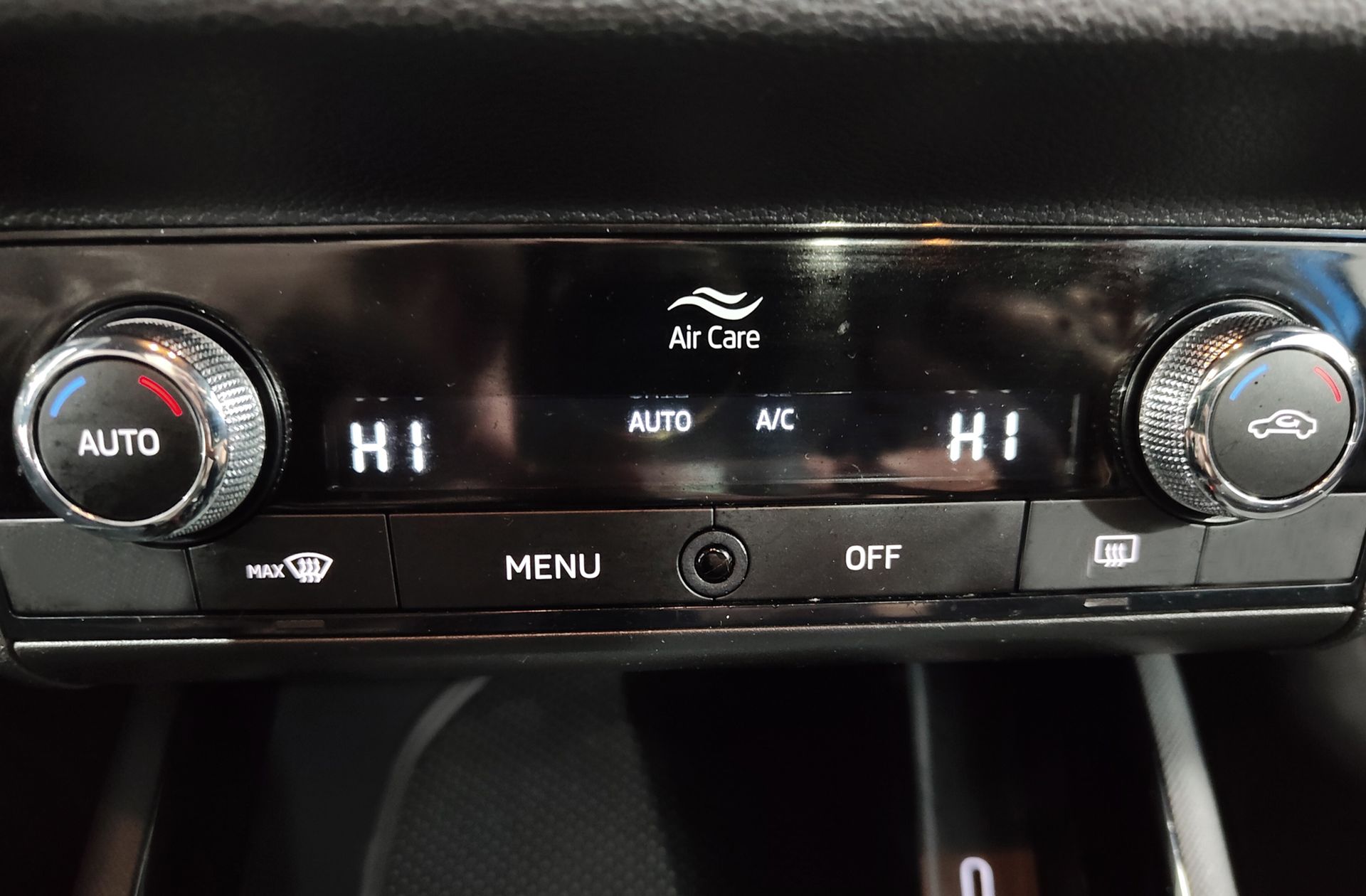 Škoda Kamiq 1.0 TSI Sport - foto 31