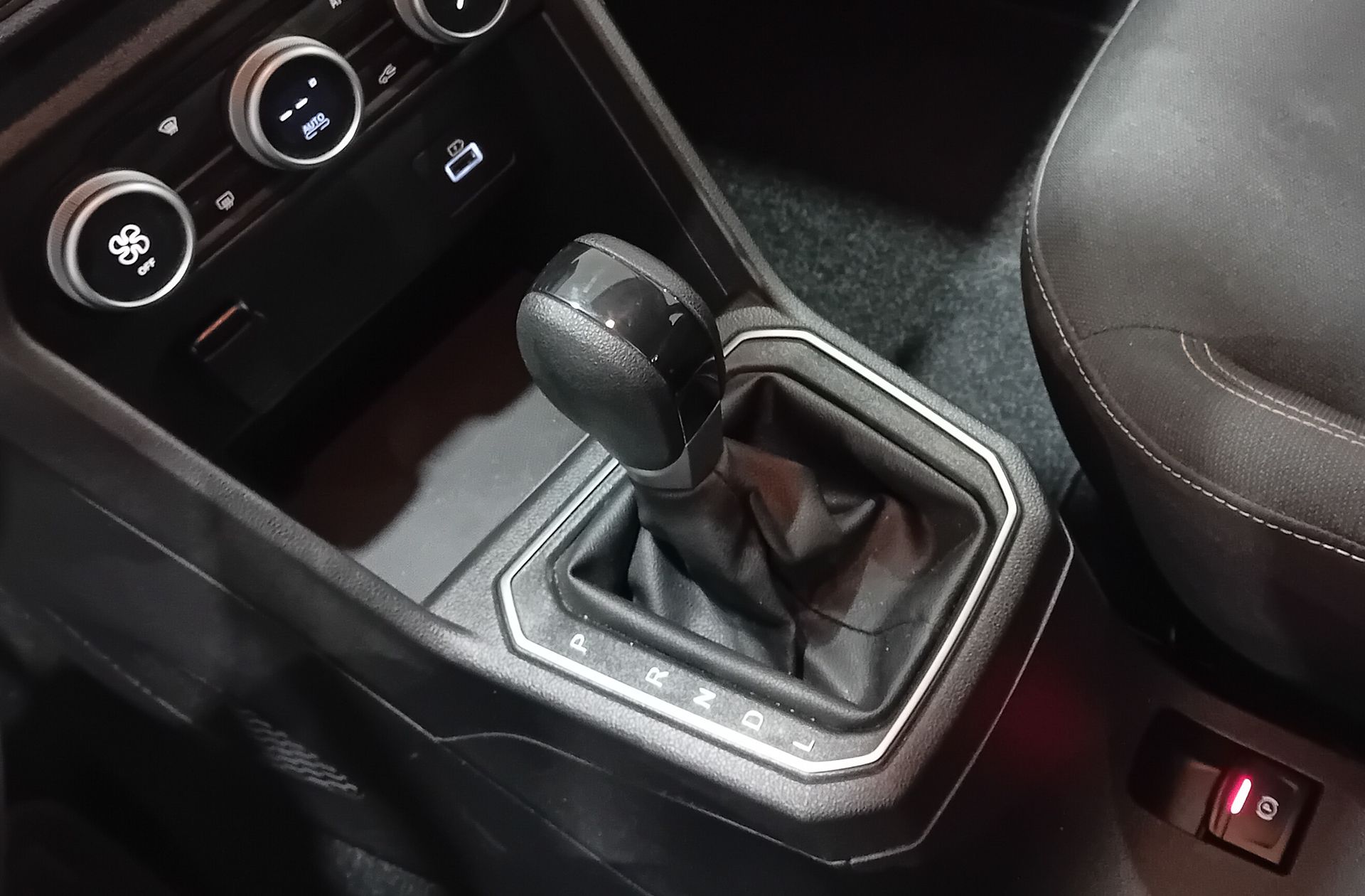 Dacia Sandero Expression TCe CVT - foto 5