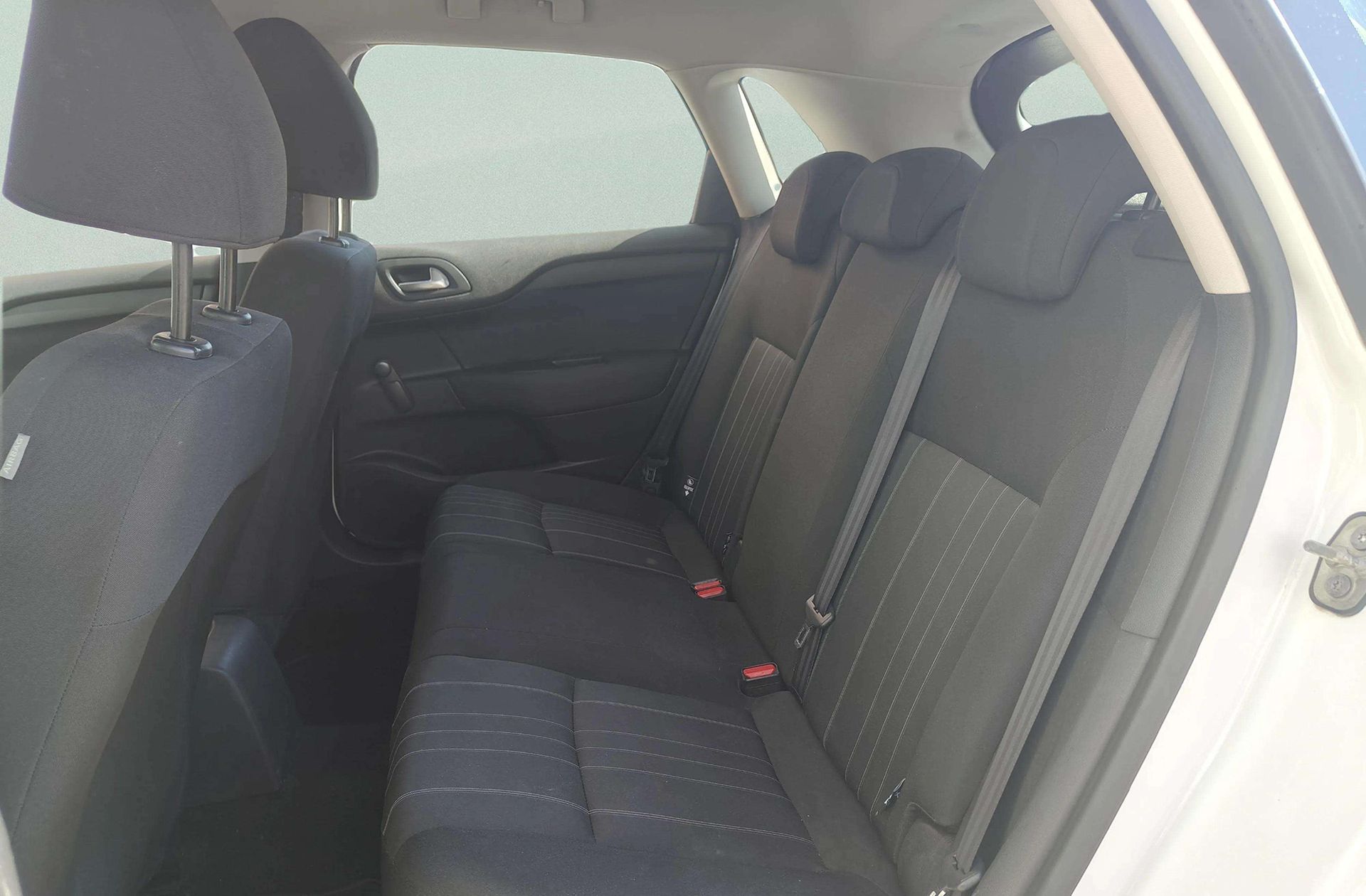 Citroën C4 1.6 HDi Tonic - foto 9