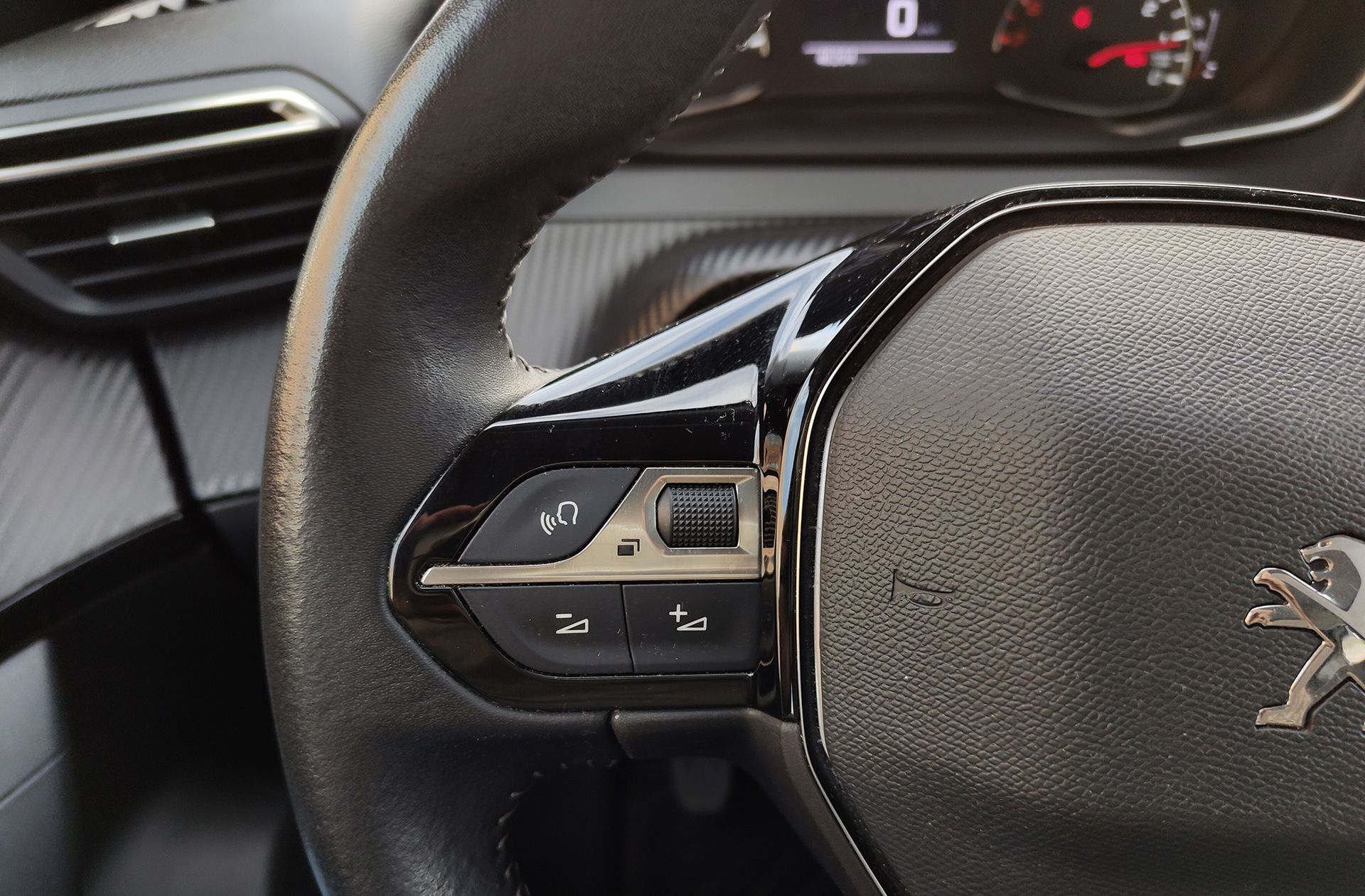 Peugeot 2008 PureTech 100 Active - foto 27
