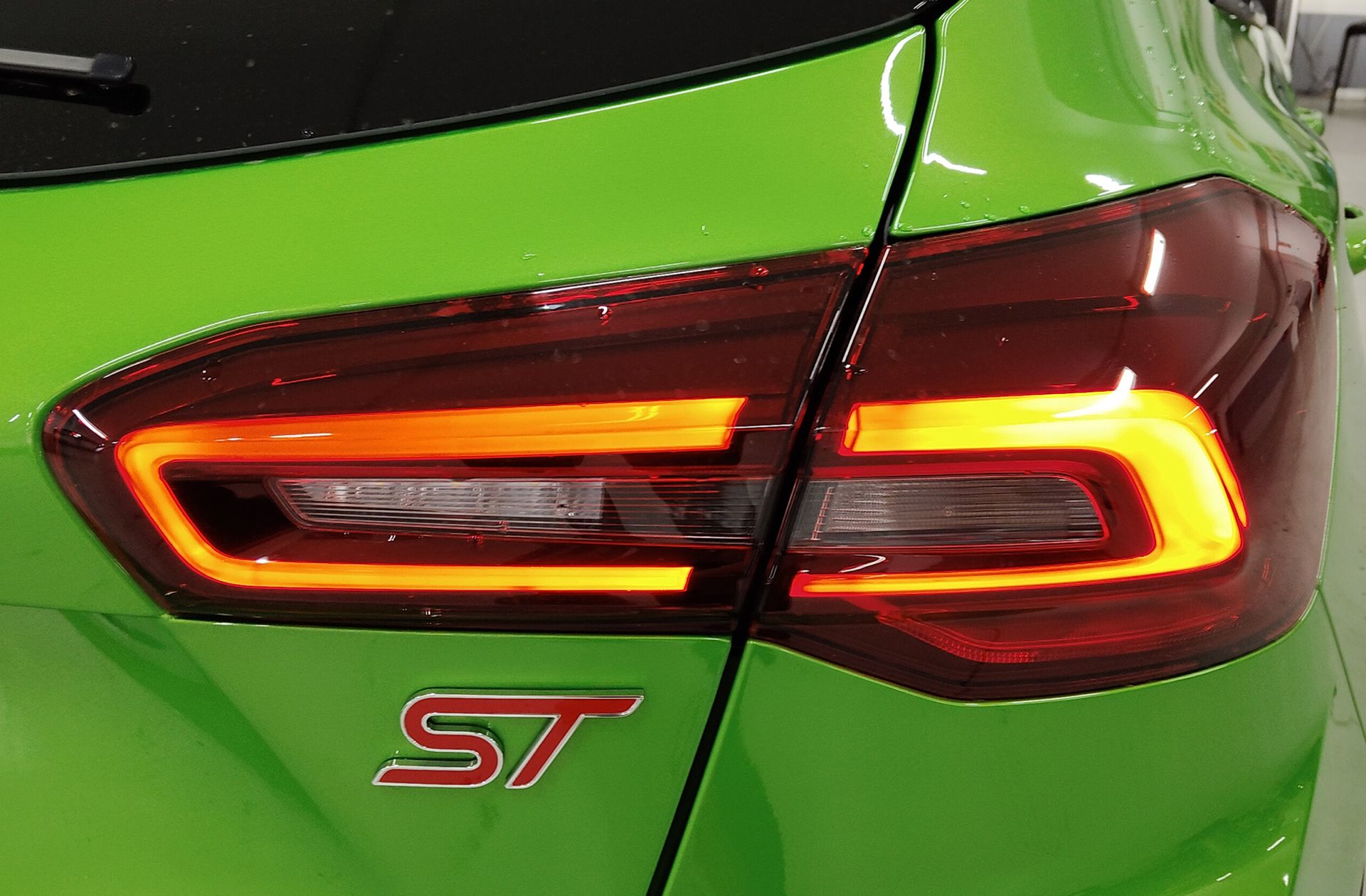 Ford Focus 2.3 EcoBoost ST - foto 23