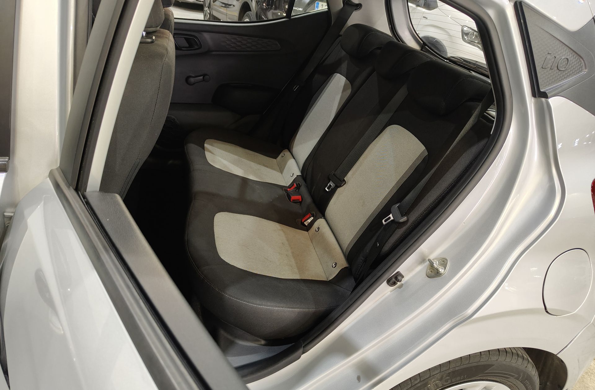 Hyundai i10 1.0 Essence - foto 9