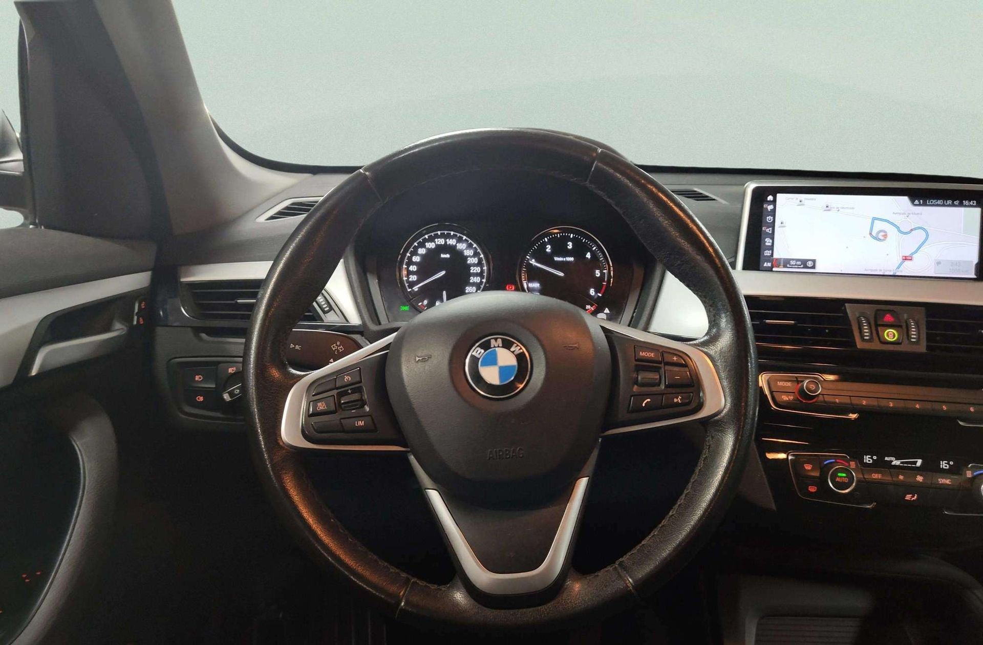 BMW X1 sDrive16d - foto 24