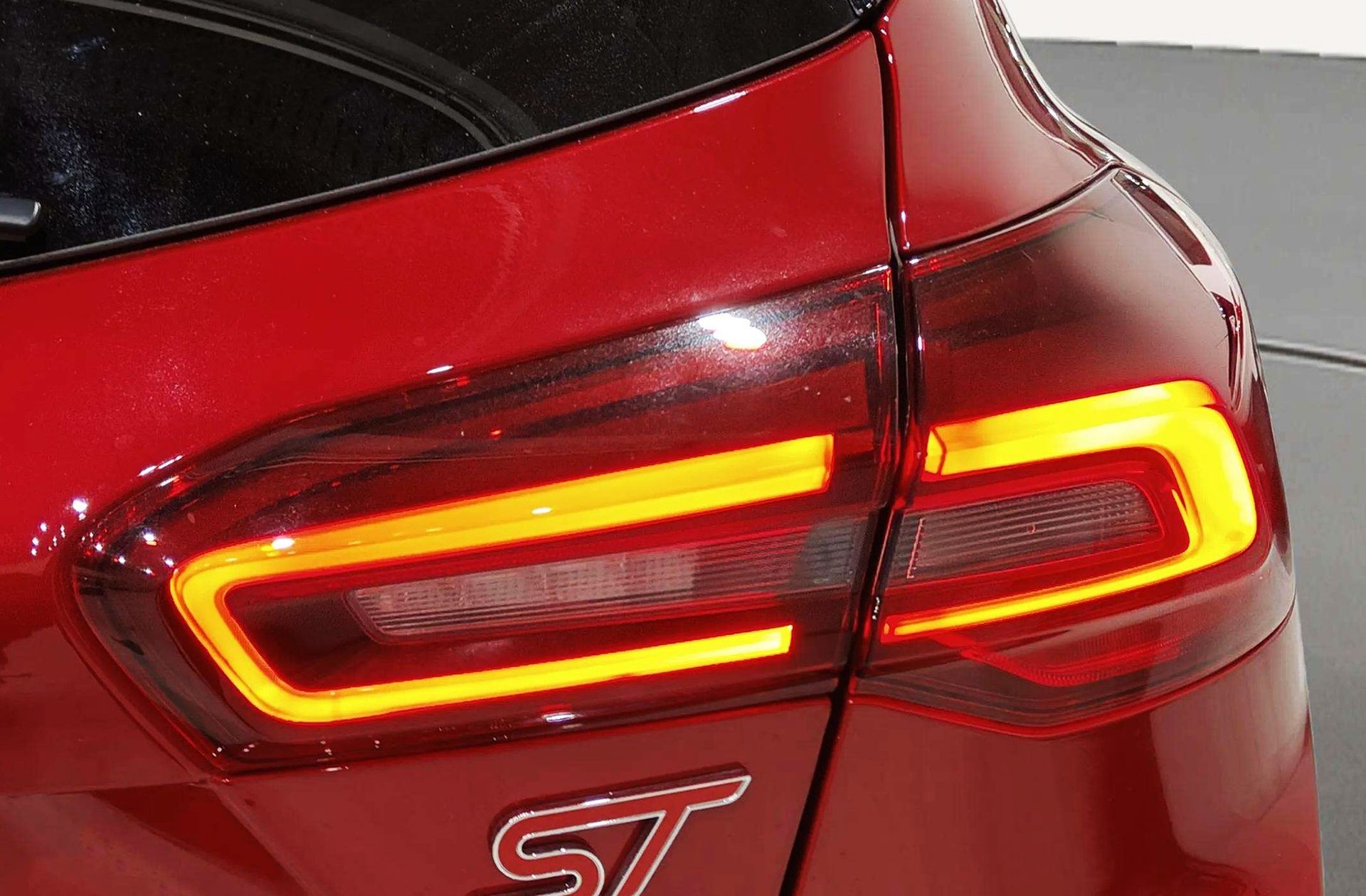 Ford Focus 2.3 EcoBoost ST - foto 23