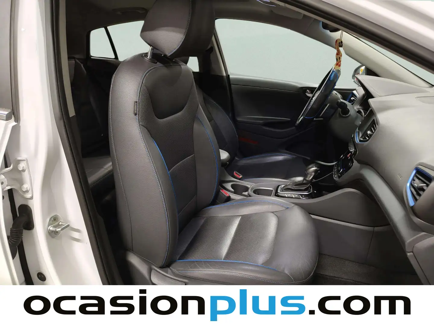 Foto Hyundai IONIQ Hyundai Ioniq 1.6 GDI HEV Style DCT  (141 CV)