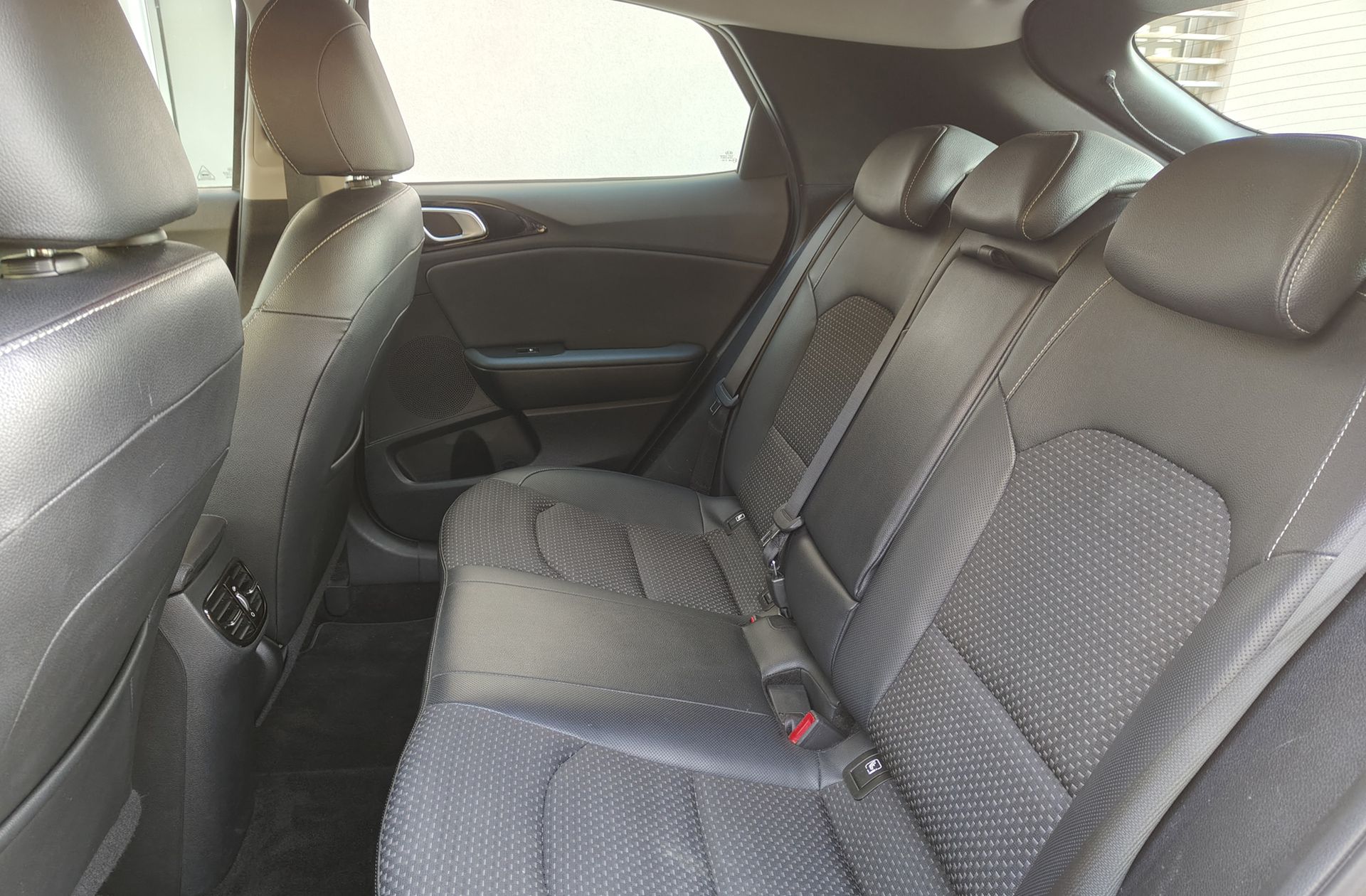 Kia XCeed 1.4 T-GDi Tech DCT - foto 12